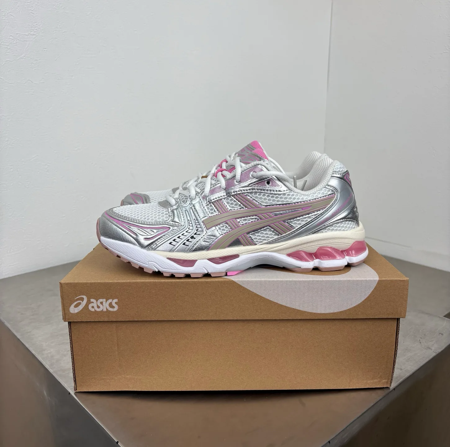 Кроссовки Женские Asics 18744164