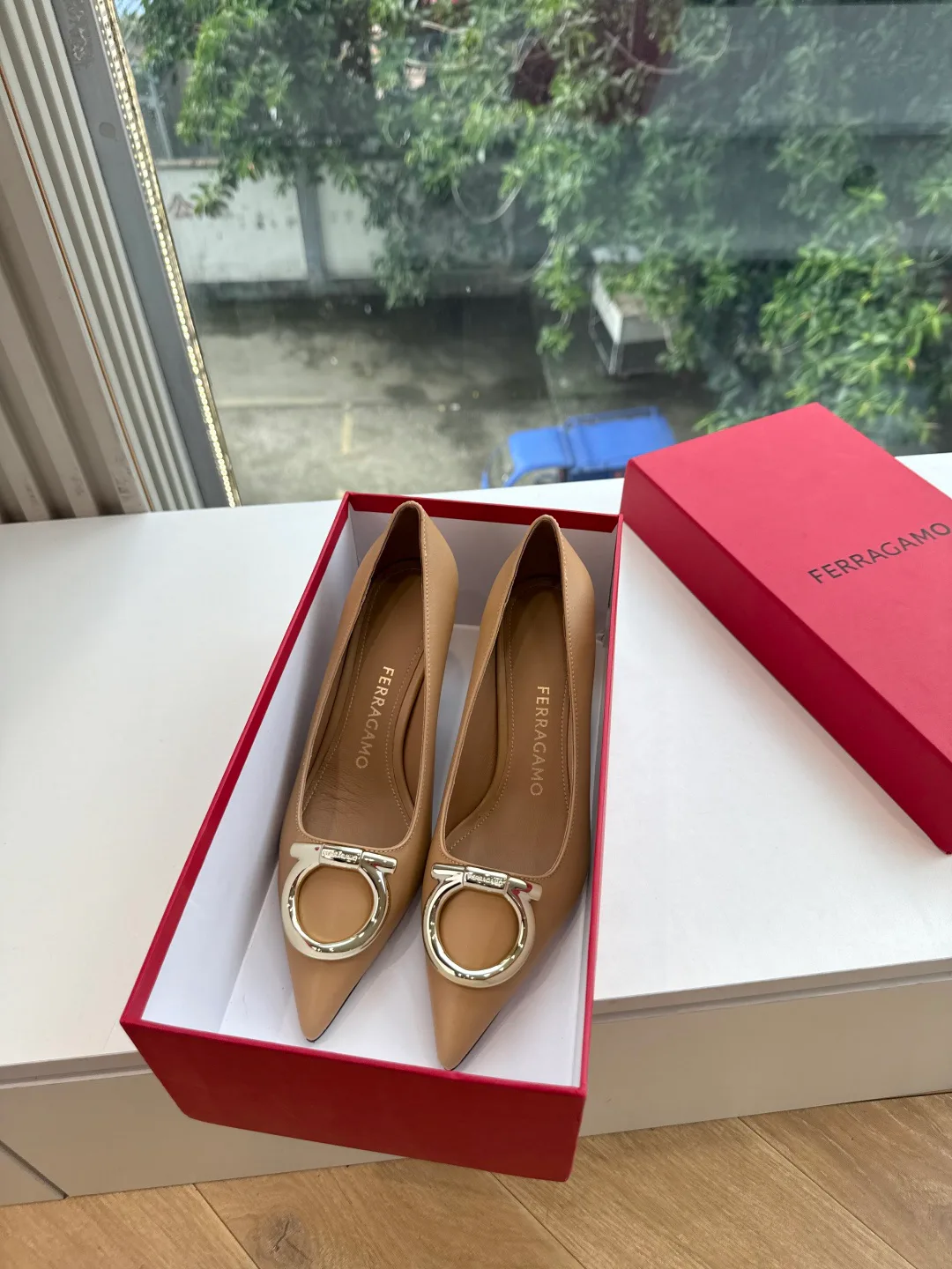 Туфли Женские Salvatore Ferragamo 18154499