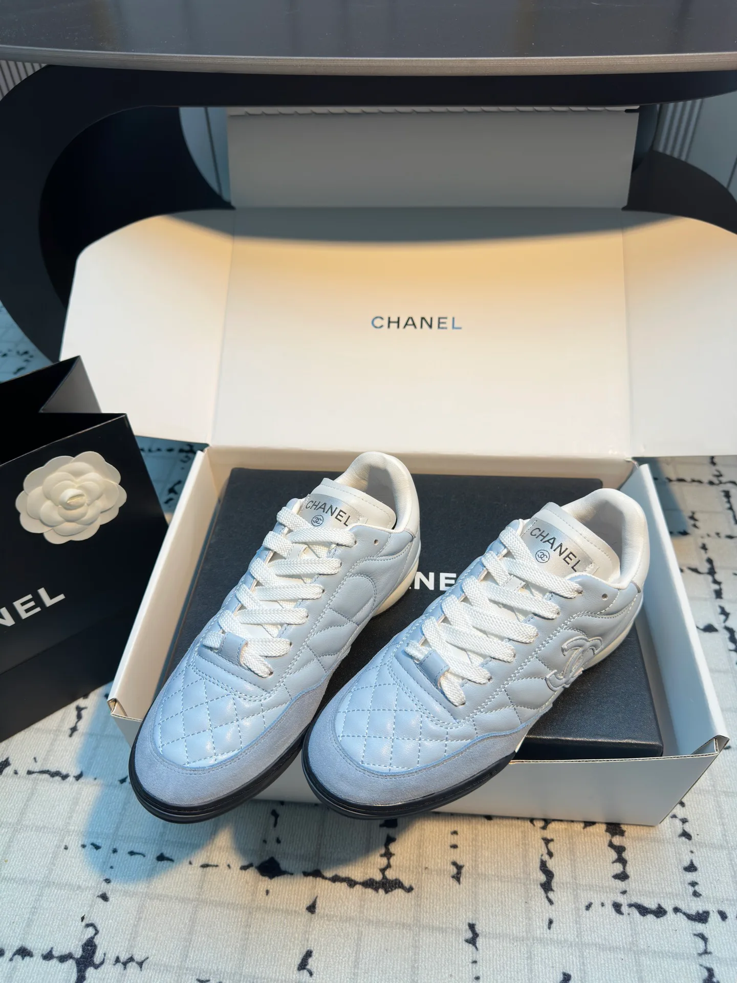 Кроссовки Женские Chanel 10468559