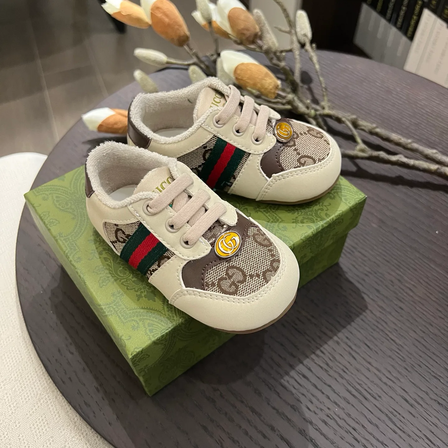 Кроссовки Женские Gucci 18696788
