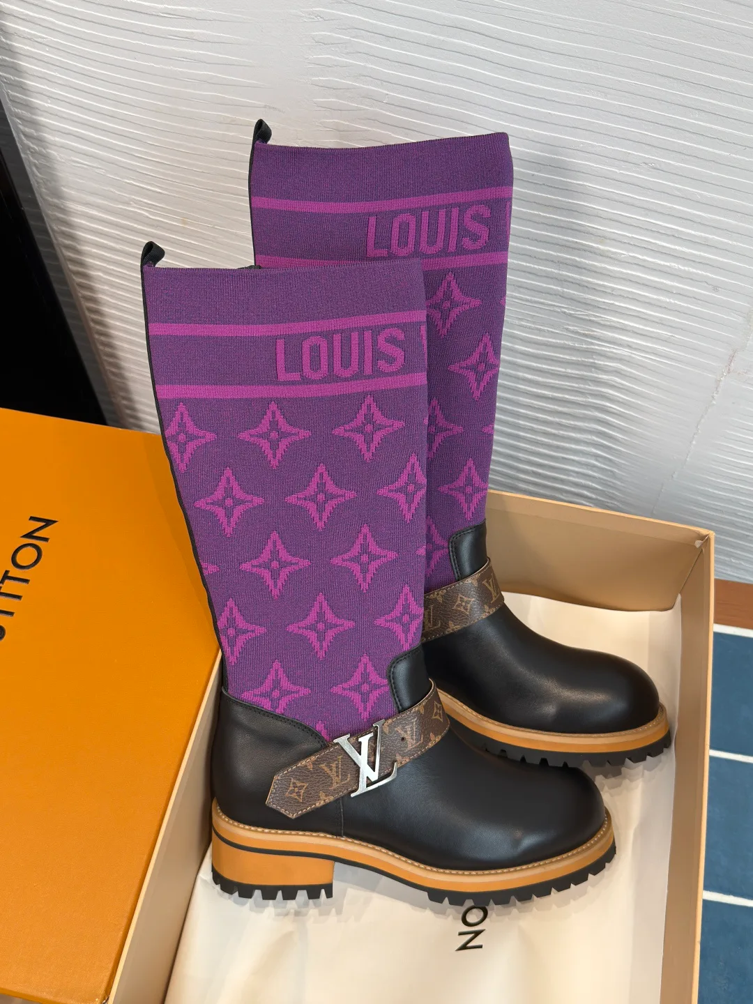 Сапоги Женские Louis Vuitton 18252052