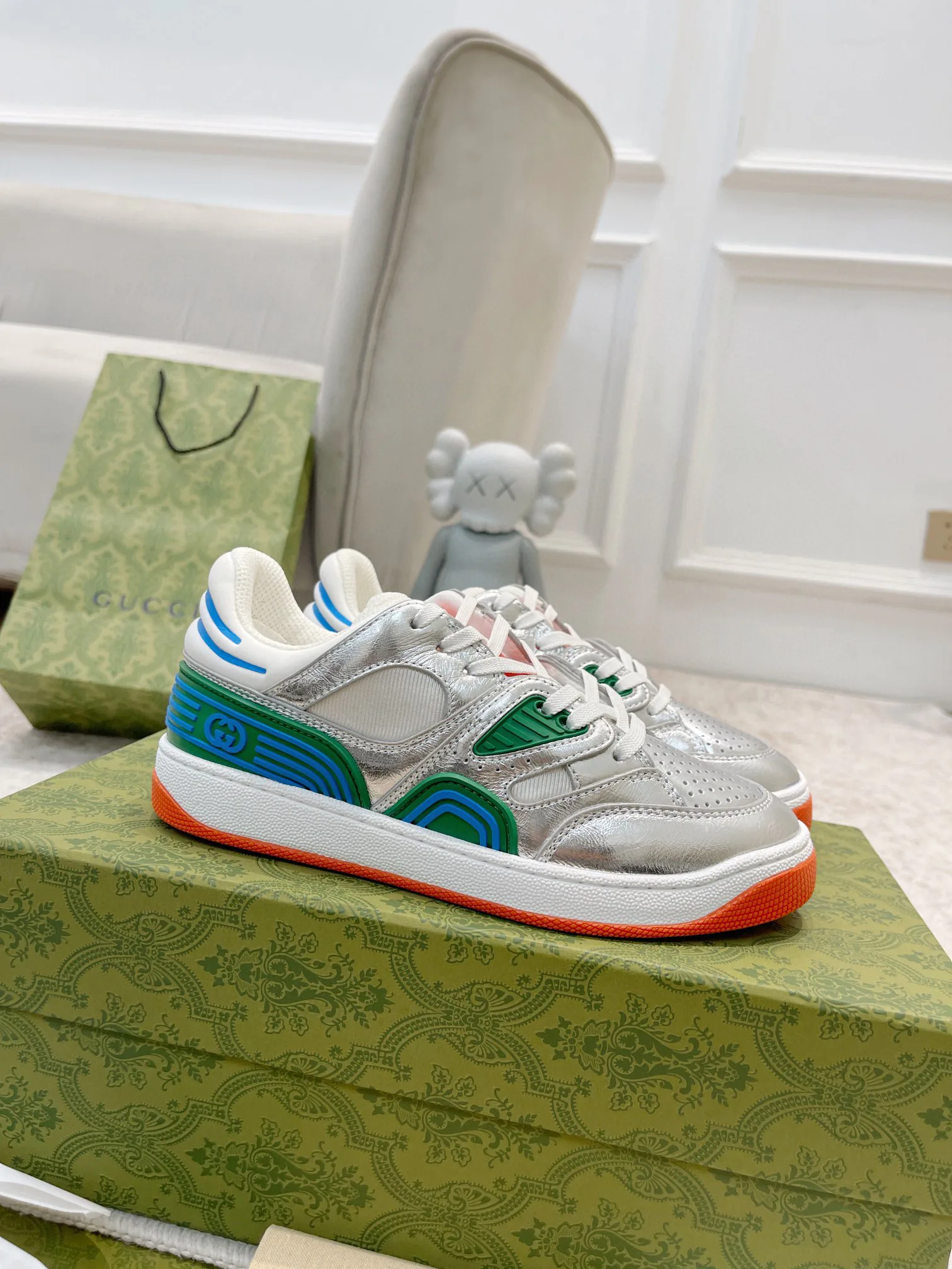 Кроссовки Женские Gucci 945090