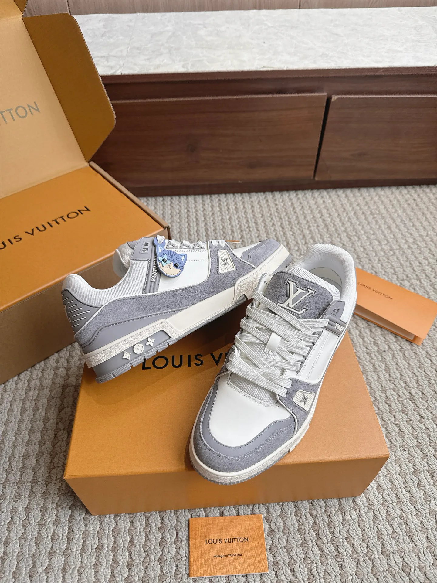 Кроссовки Мужские Louis Vuitton 18039311