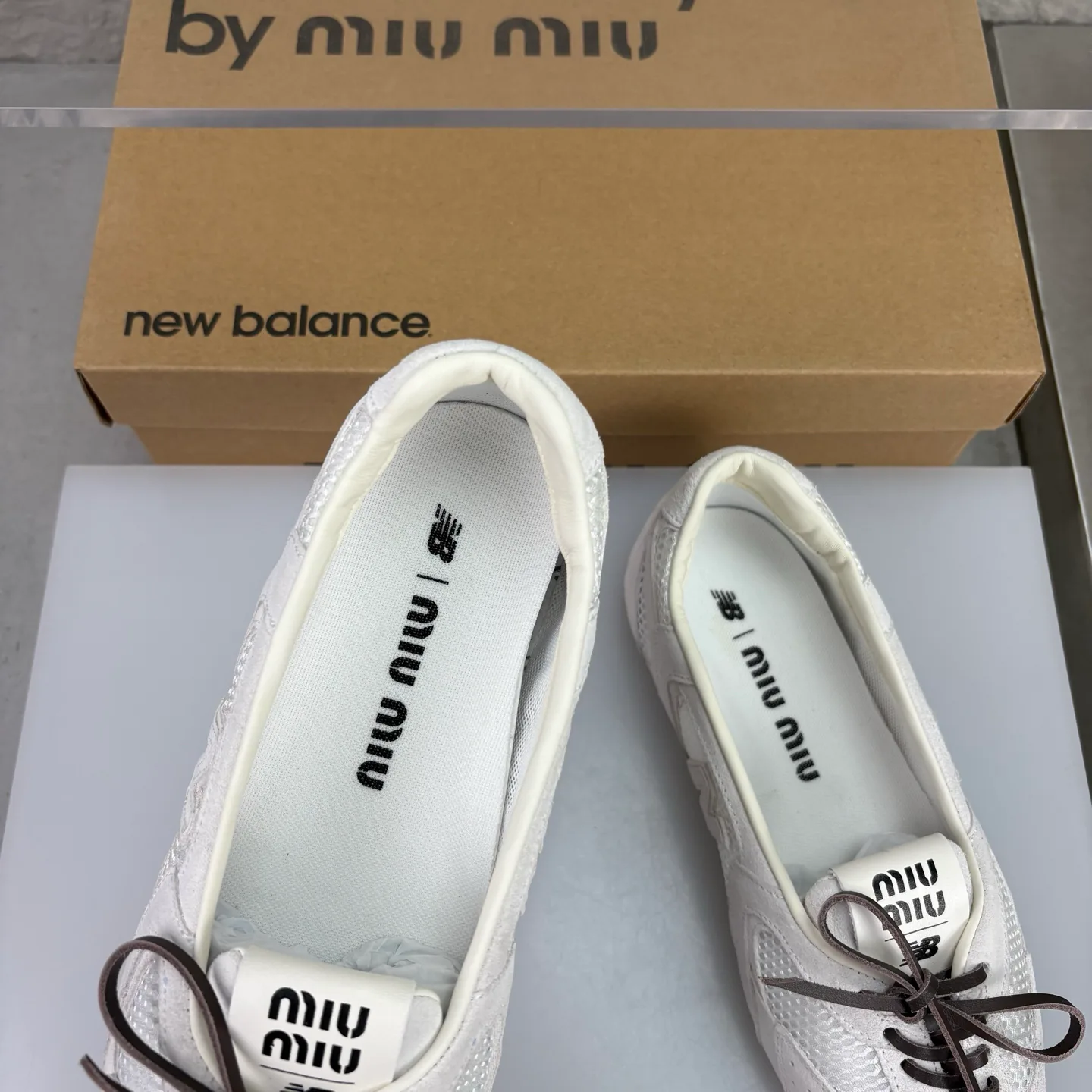 Кроссовки Женские Miu Miu 18351575
