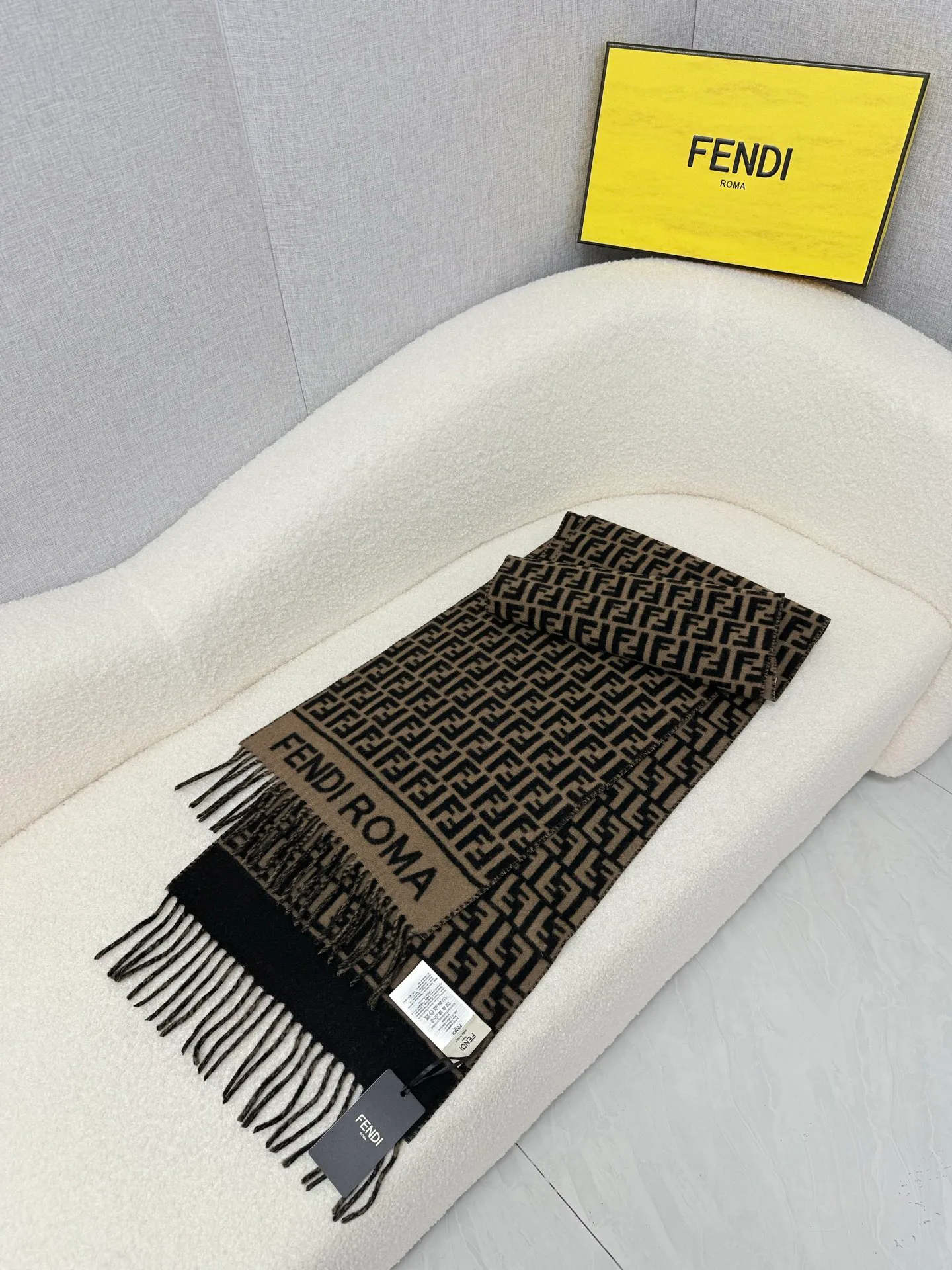 Шарфы Fendi 18003372