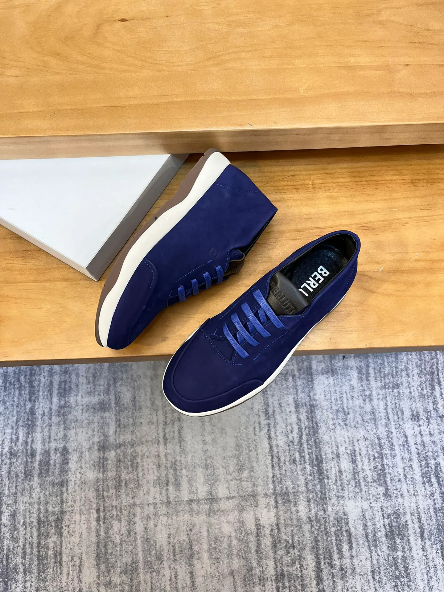 Кроссовки Женские Berluti 462856