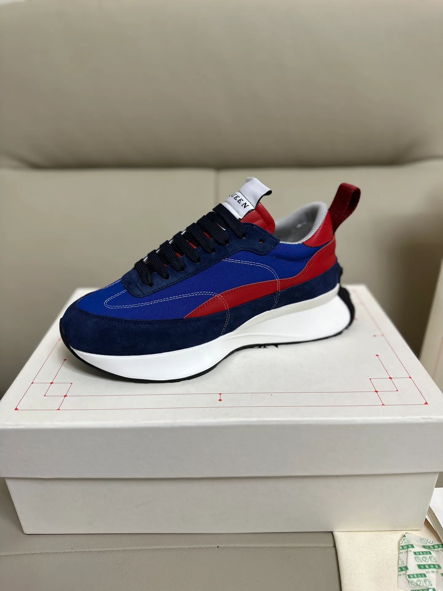 Кроссовки Женские Alexander Mcqueen 18616741