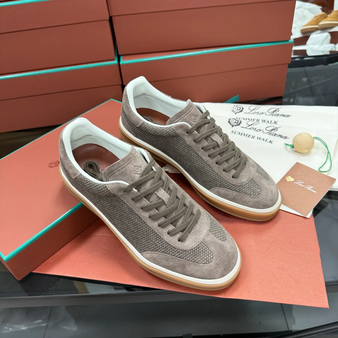 Кроссовки Женские Loro Piana 17955578