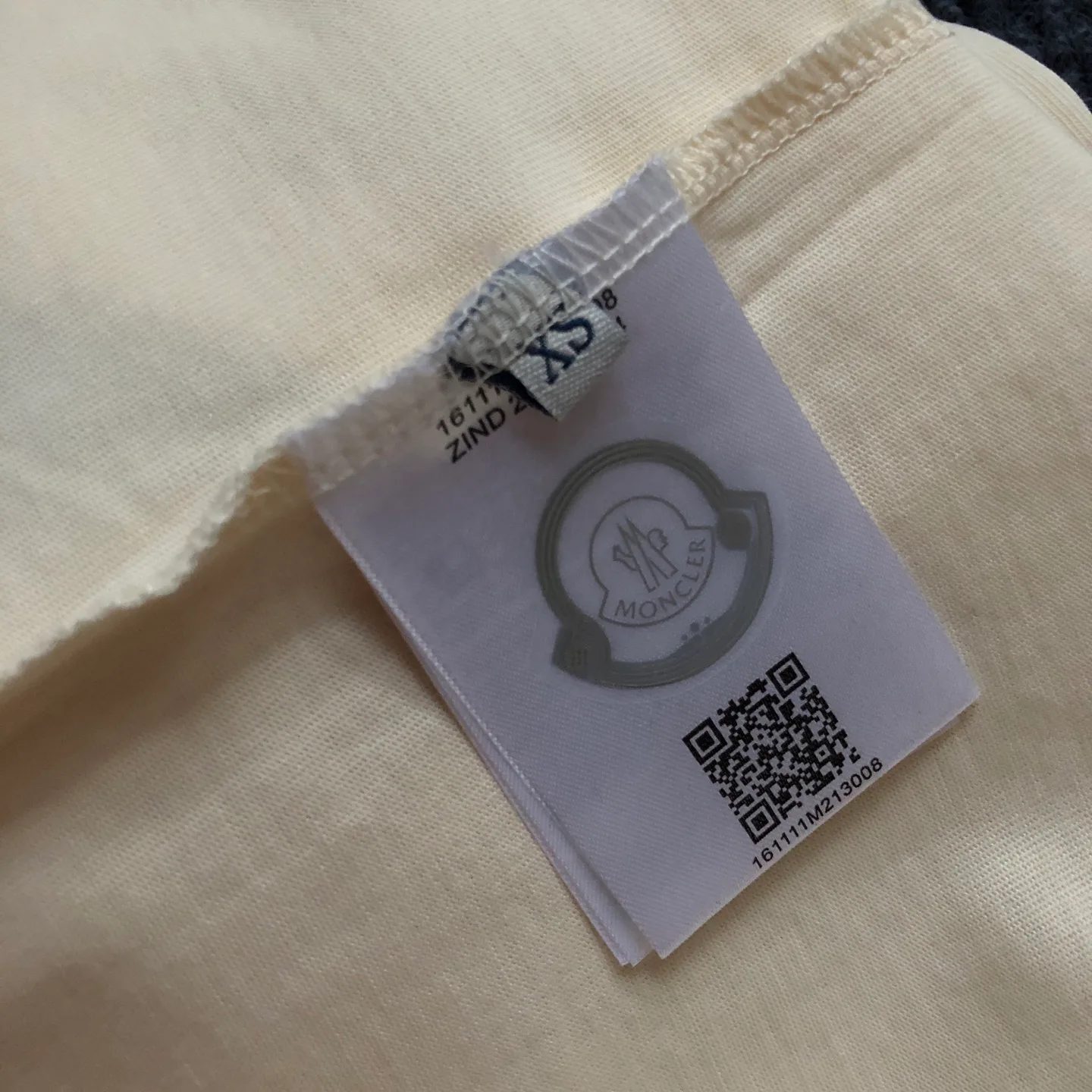Футболки Женские Moncler 10937975
