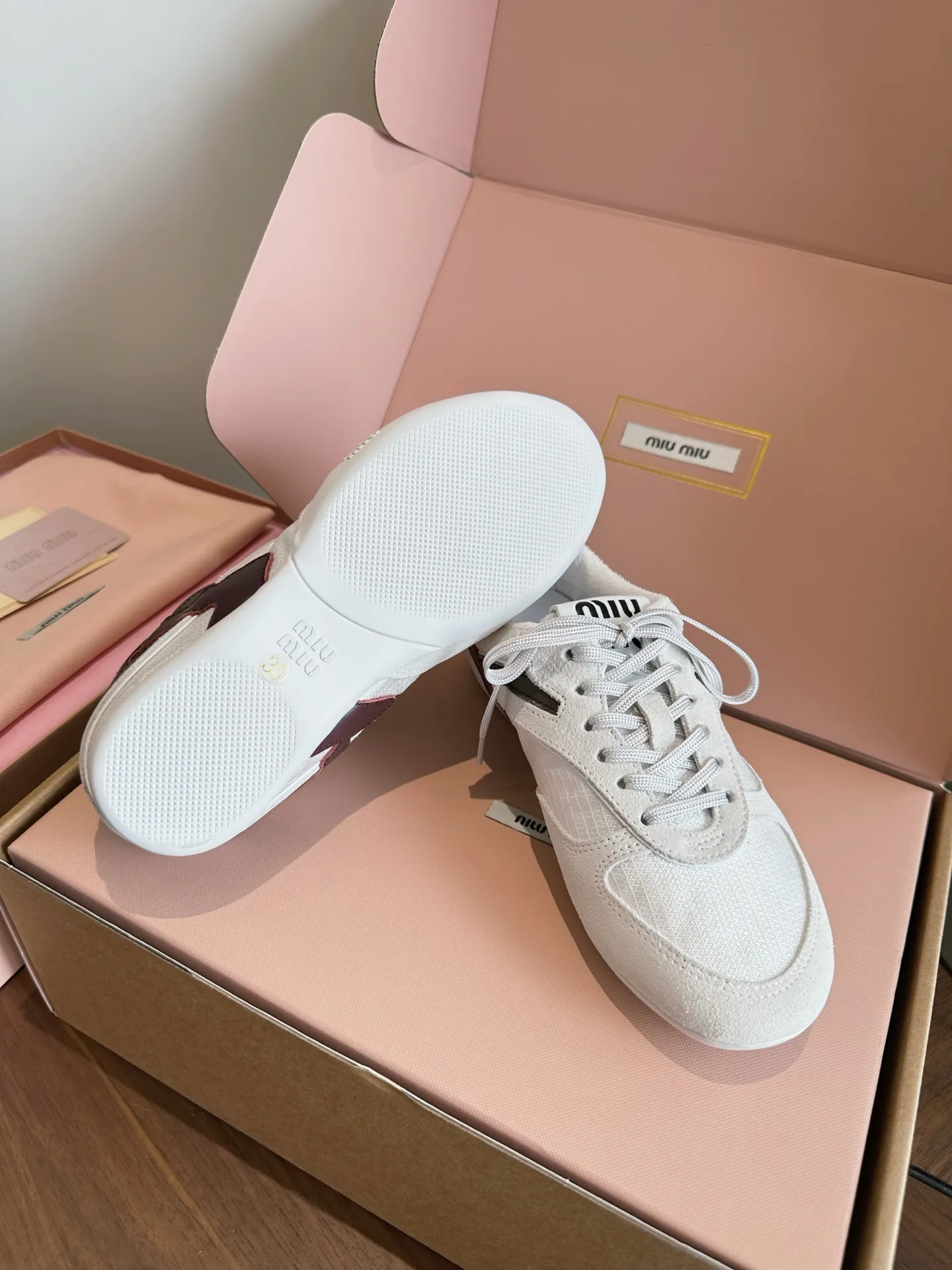 Кроссовки Женские Miu Miu 18444019