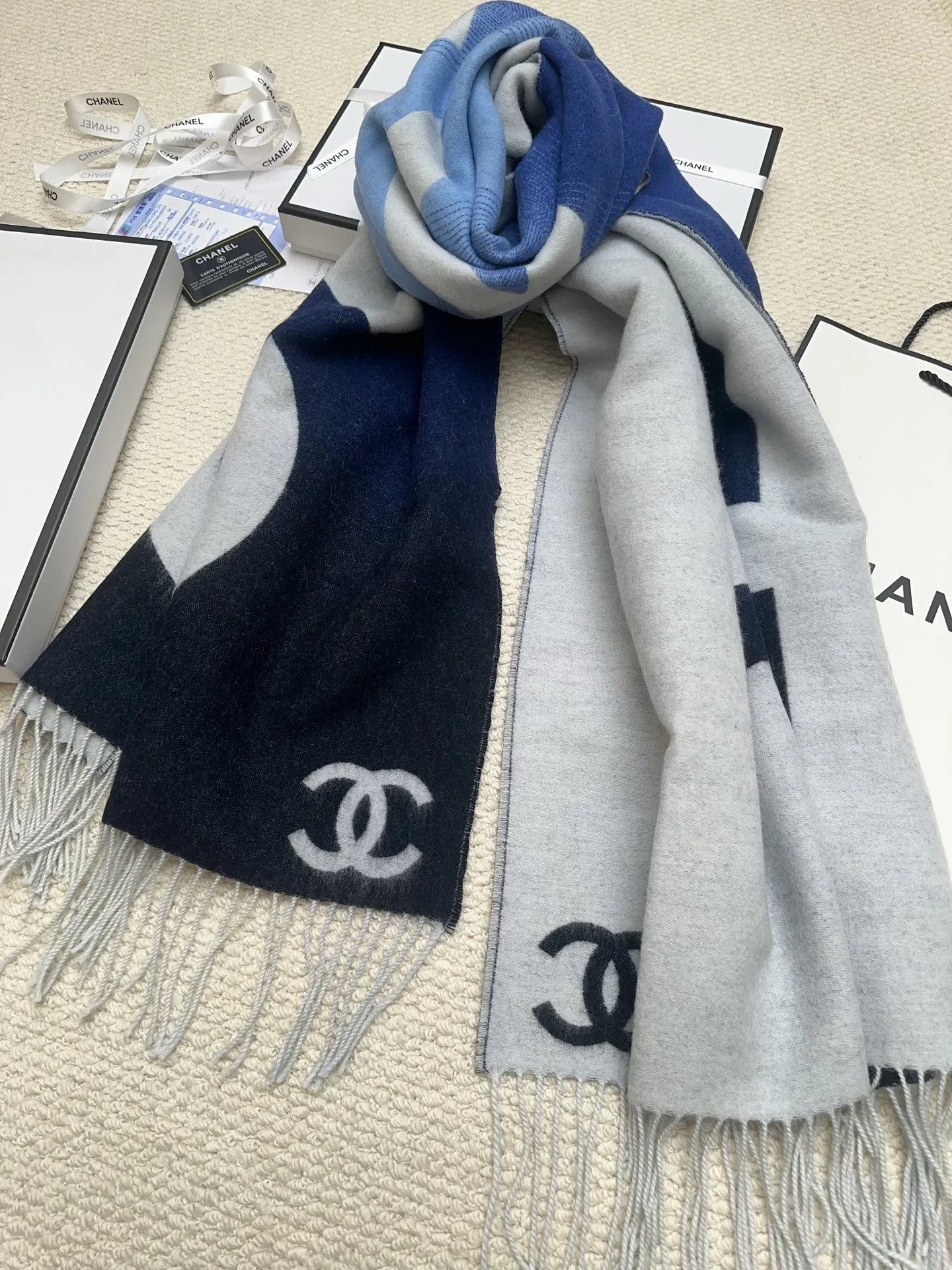 Шарфы Chanel 18627354