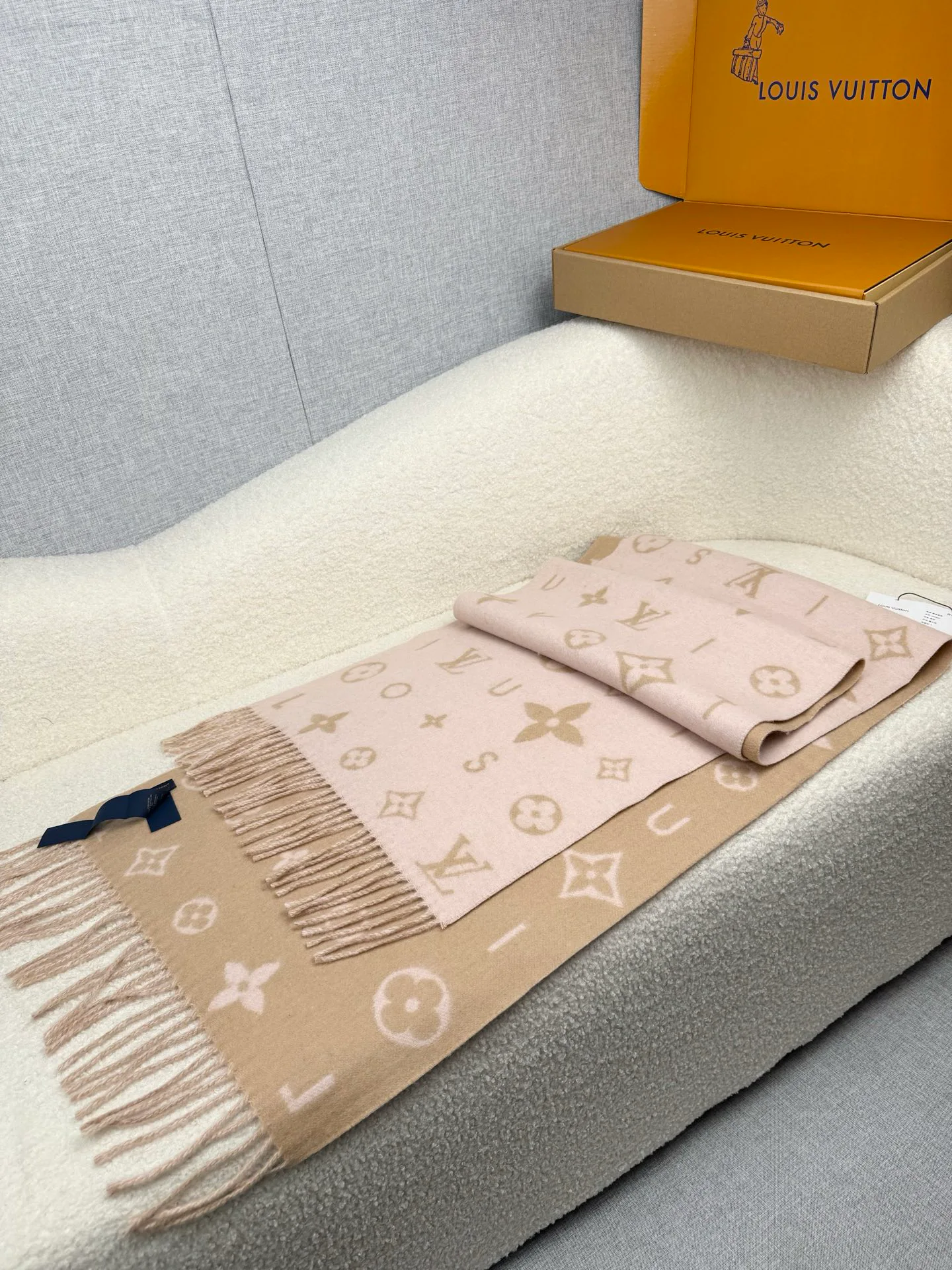 Шарфы Louis Vuitton 498279