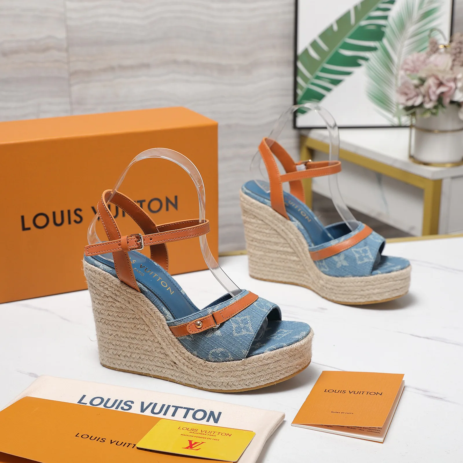 Босоножки Женские Louis Vuitton 1856170