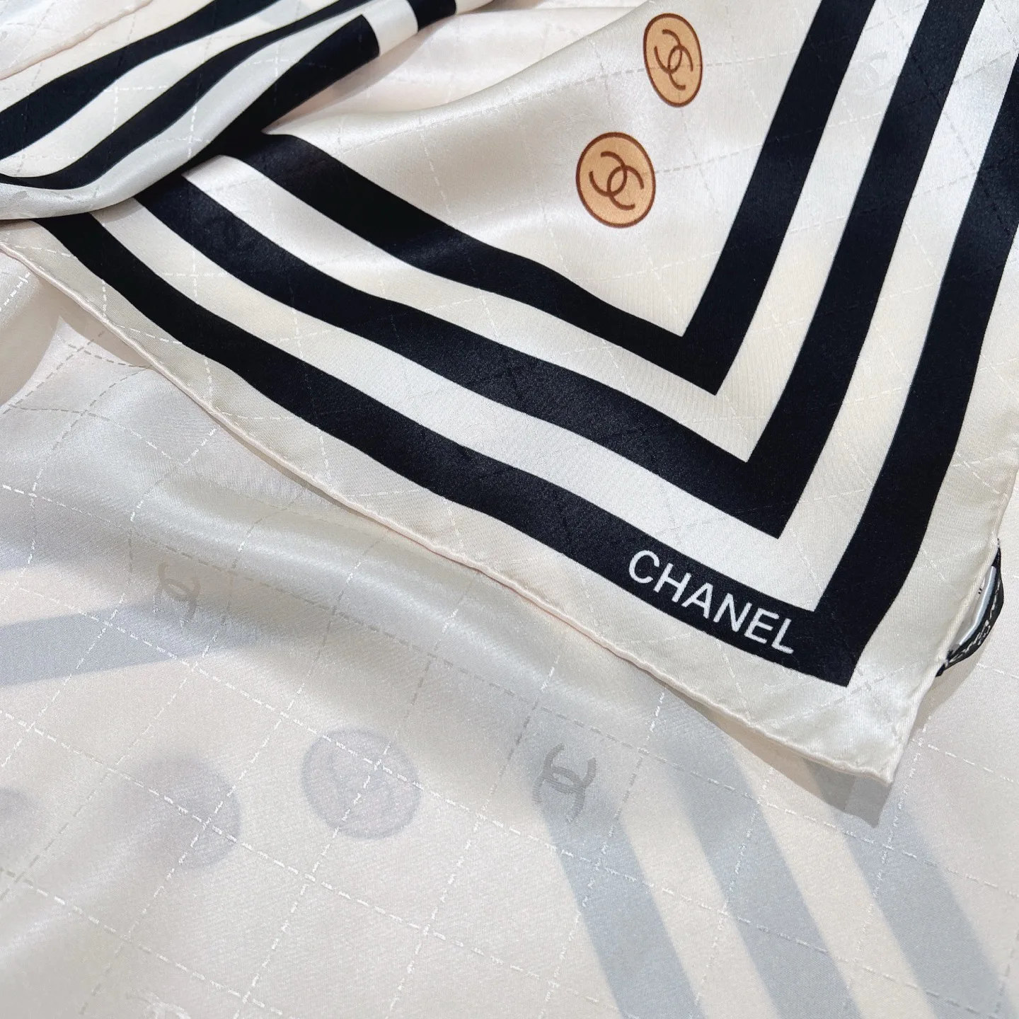 Платки Chanel 14327450