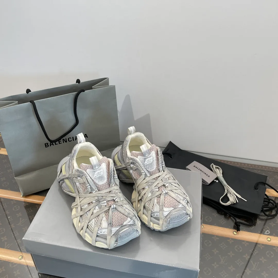 Кроссовки Женские Balenciaga 12548