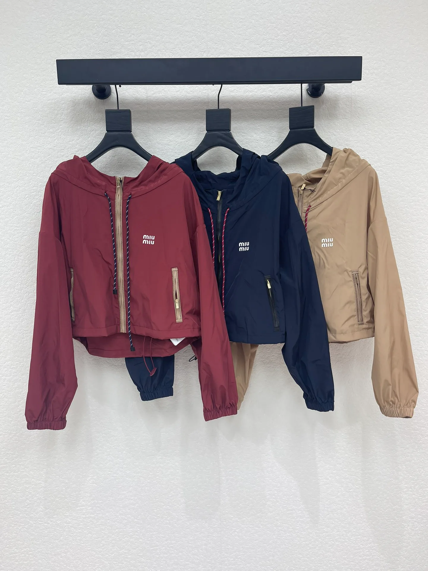 Куртки И Пуховики Женские Miu Miu 10648277