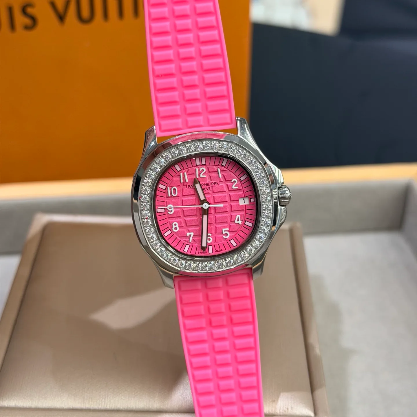 Часы Женские Patek Philippe 17800707