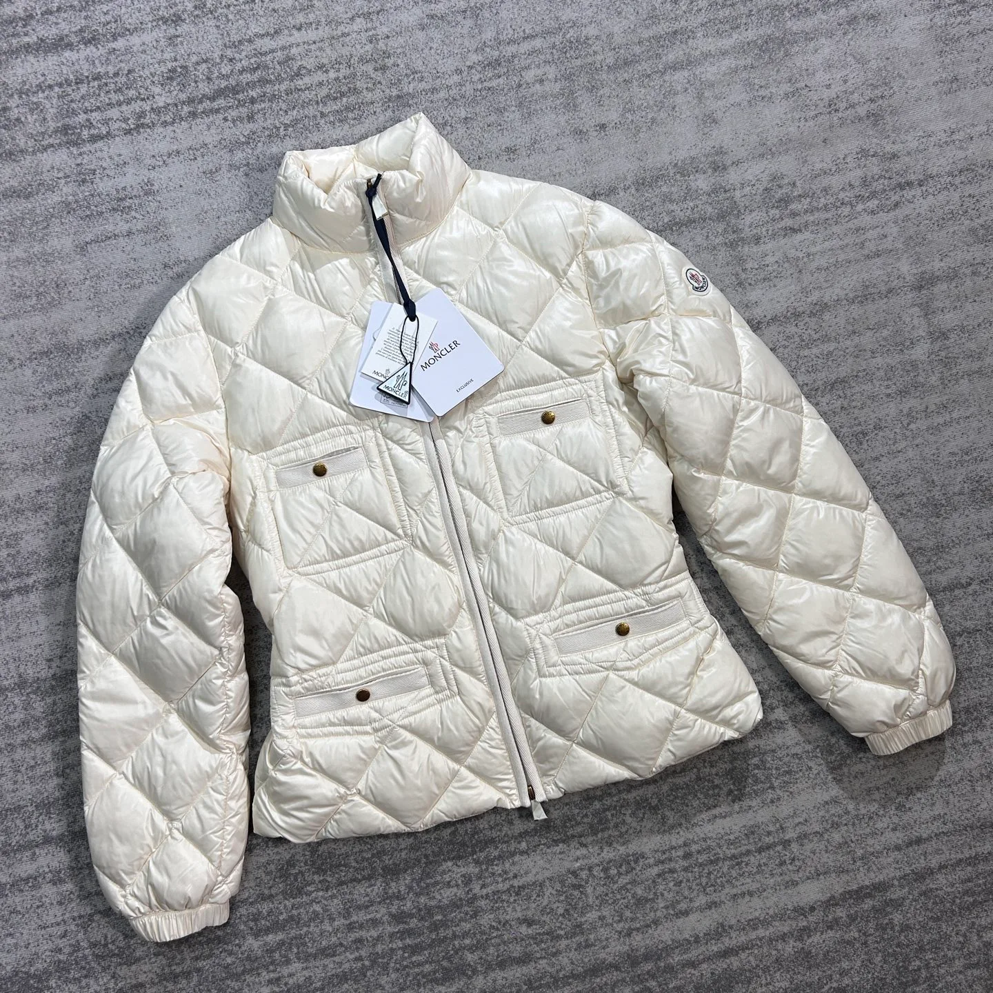 Куртки И Пуховики Женские Moncler 19039338