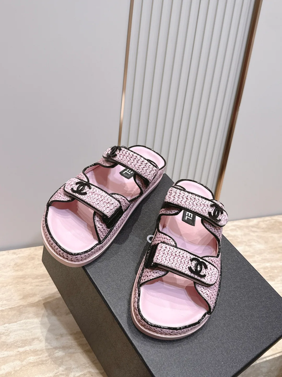 Шлепанцы Женские Chanel 17336040