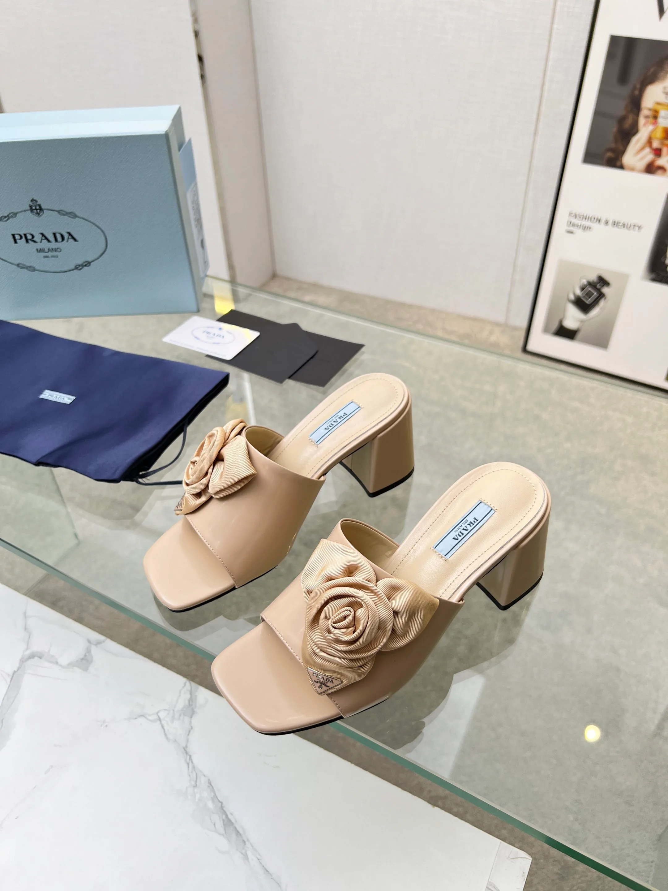 Сандалии Женские Prada 11386427