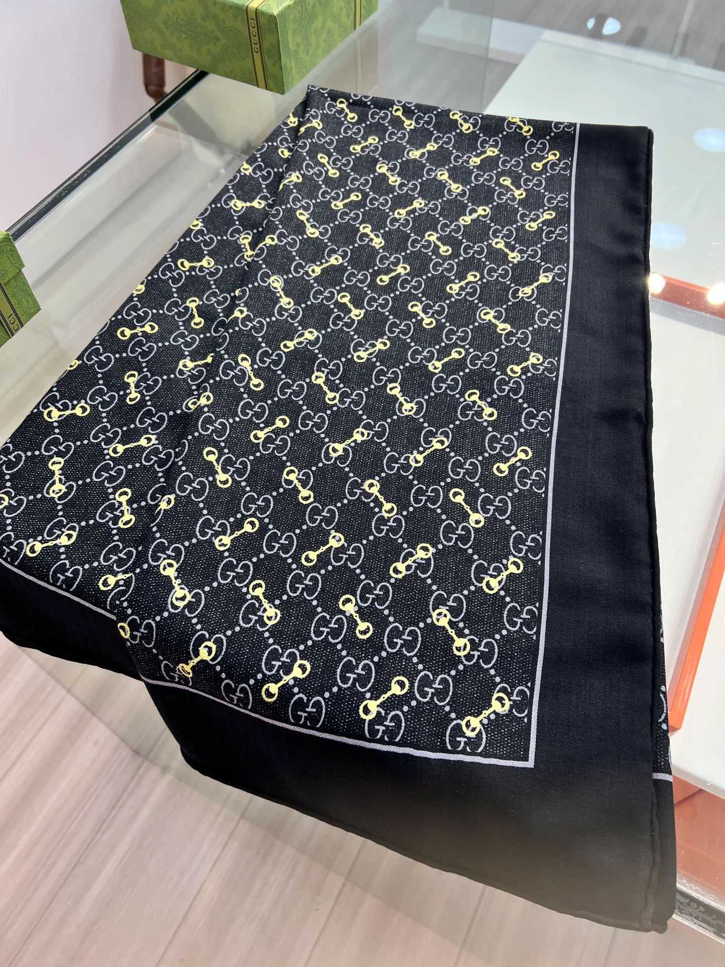 Шарфы Gucci 11616355