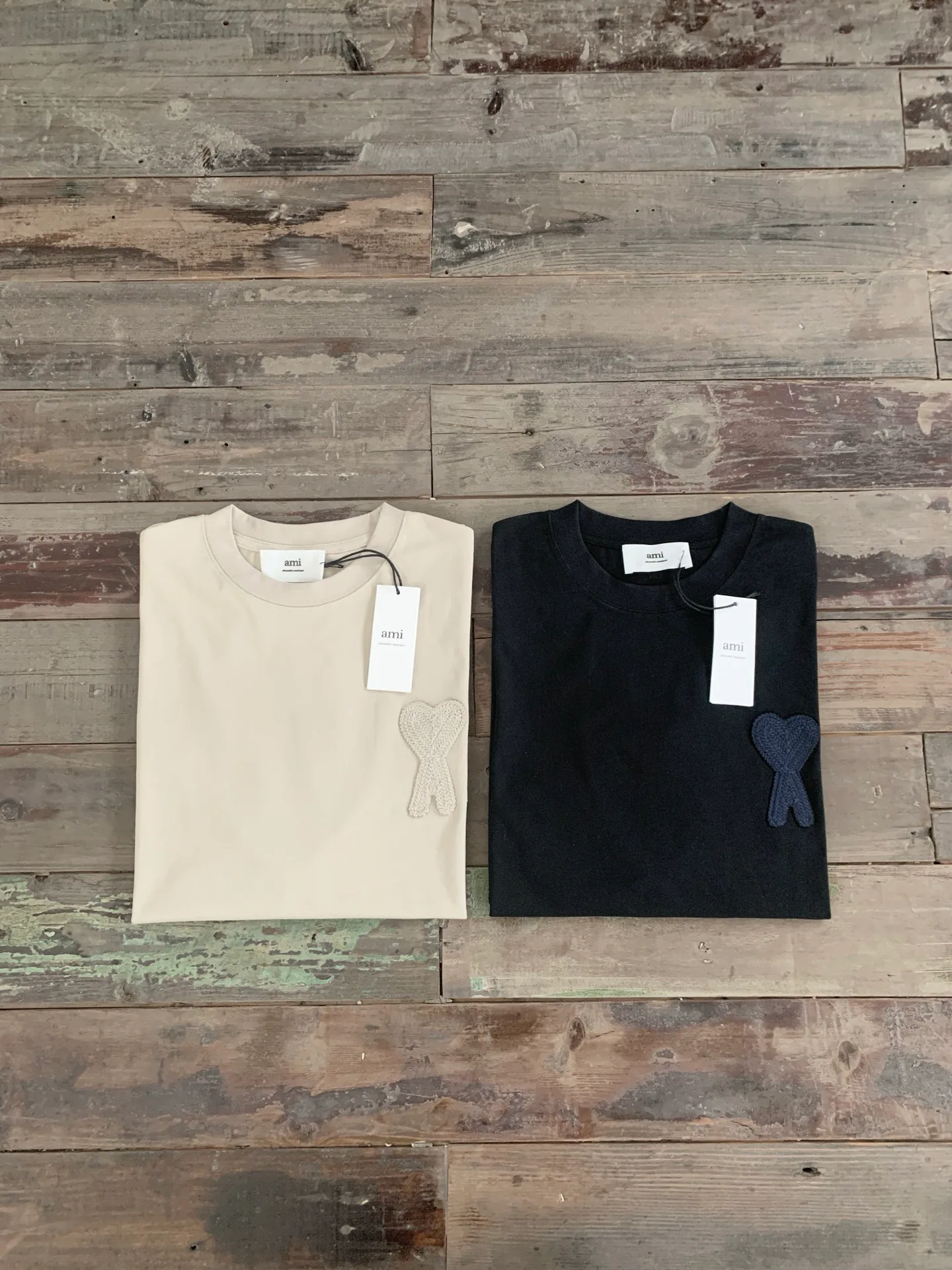 Футболки Женские Ami Paris 36382