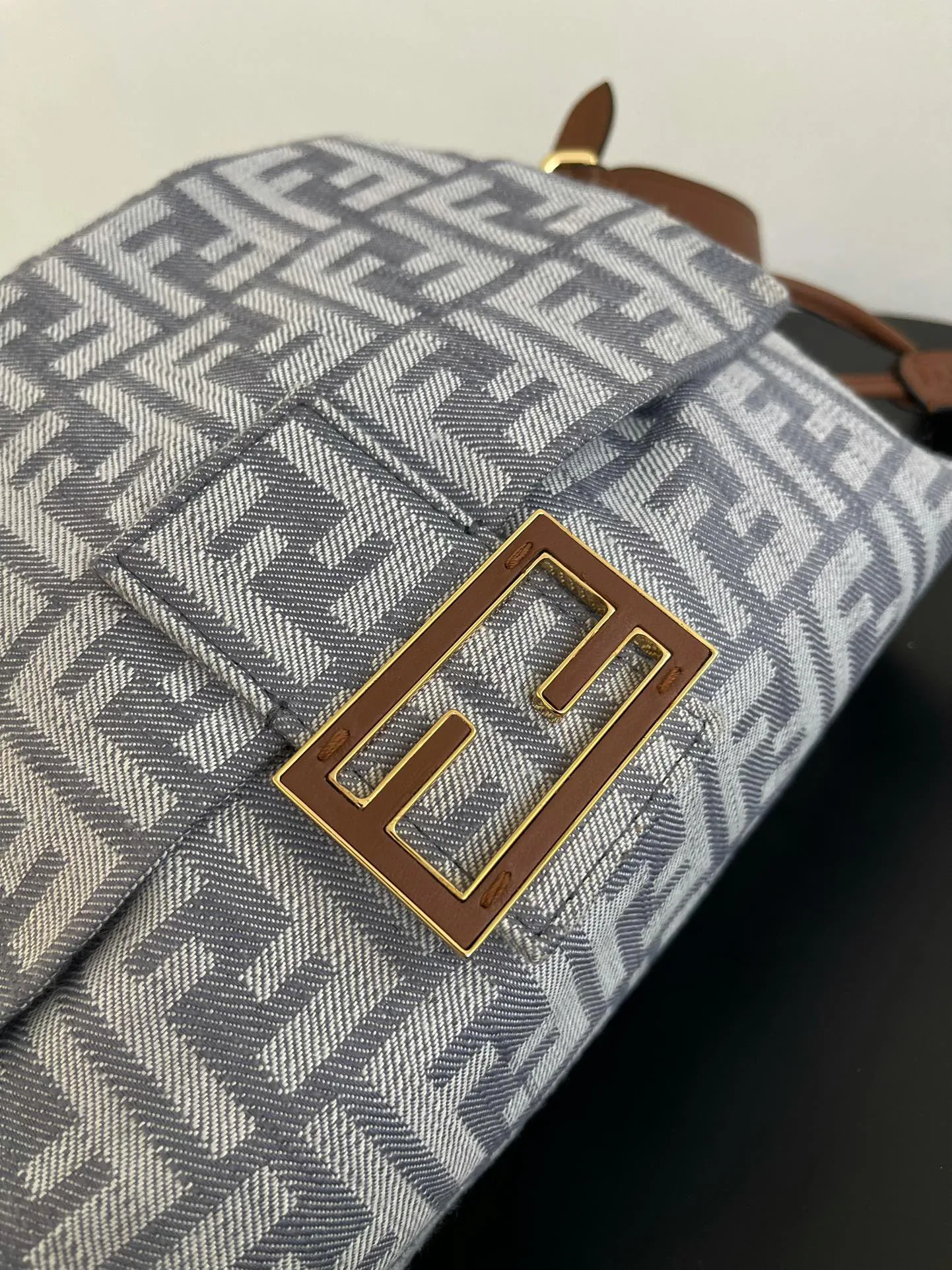 Сумки На Ремне Женские Fendi 292937