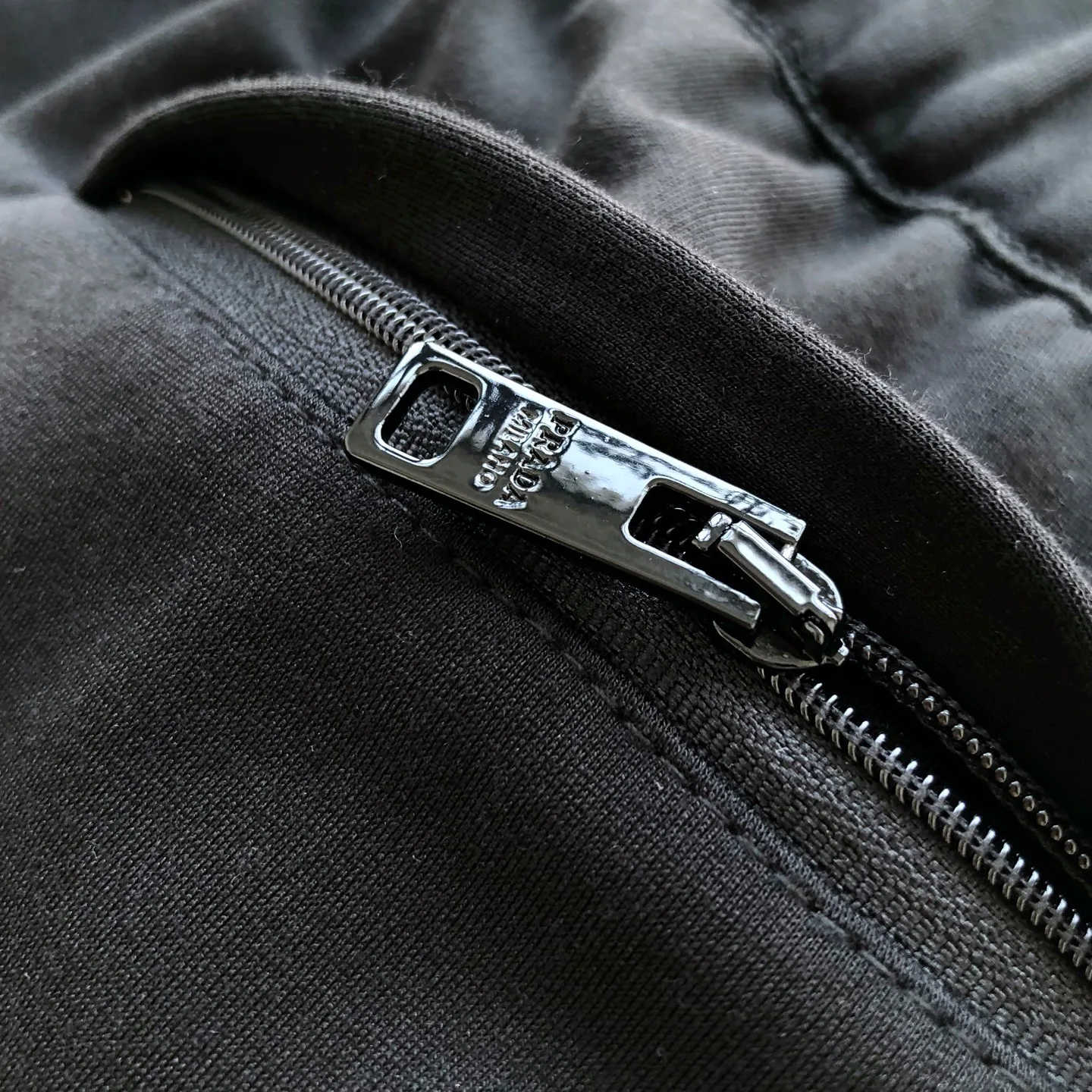 Брюки Мужские Prada 11736425