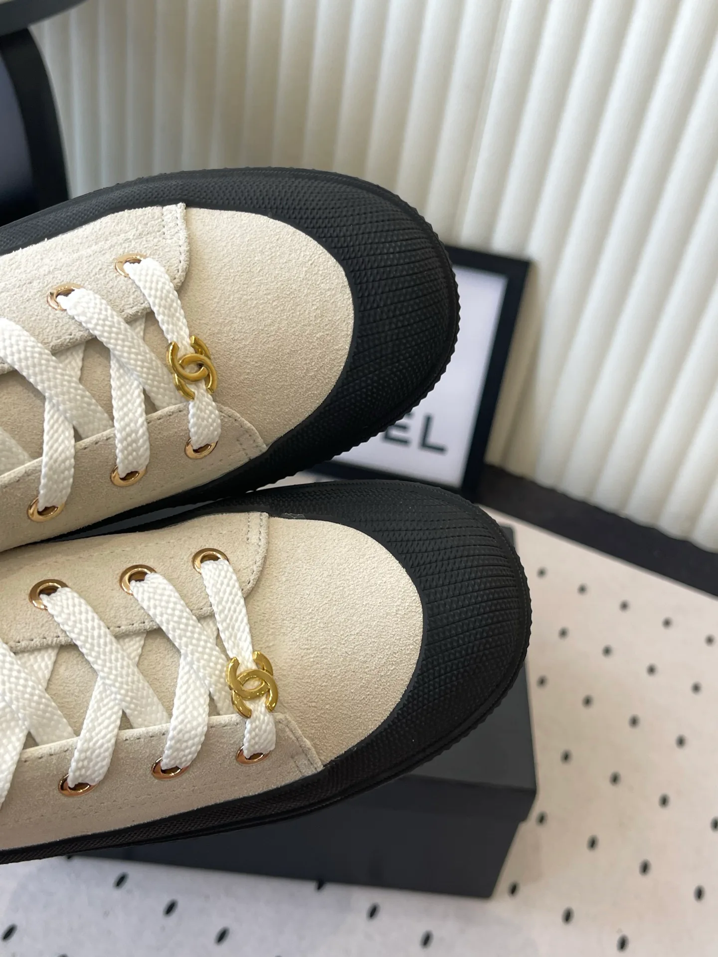 Кроссовки Женские Chanel 18069859