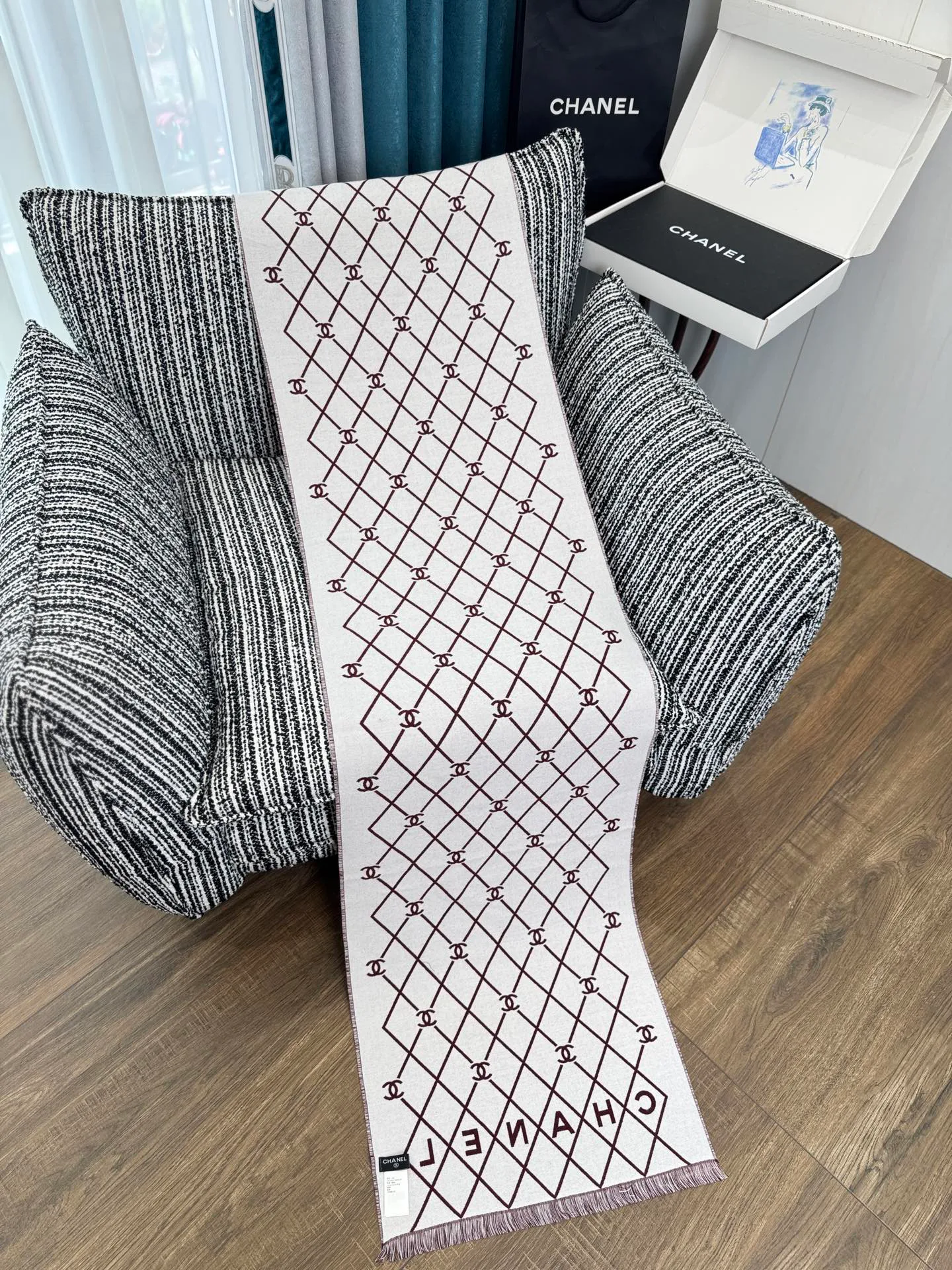 Шарфы Chanel 18523924