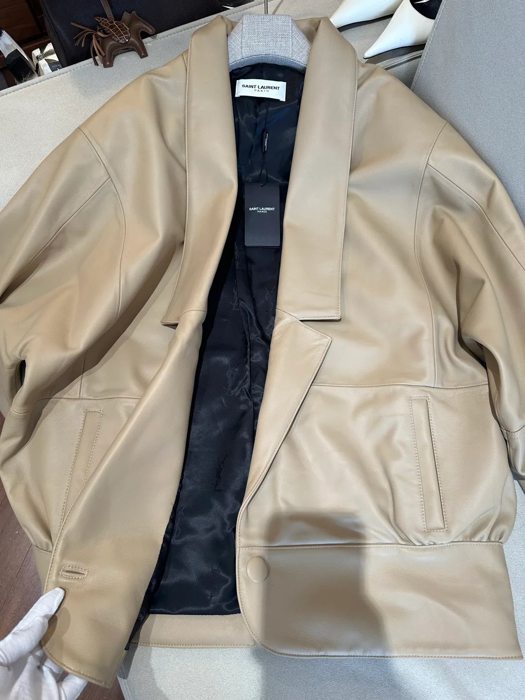 Кожаные Куртки И Дублёнки Женские Saint Laurent 18563080