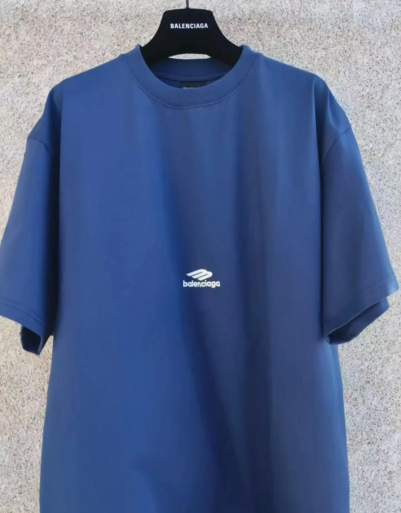 Футболки Женские Balenciaga 550252