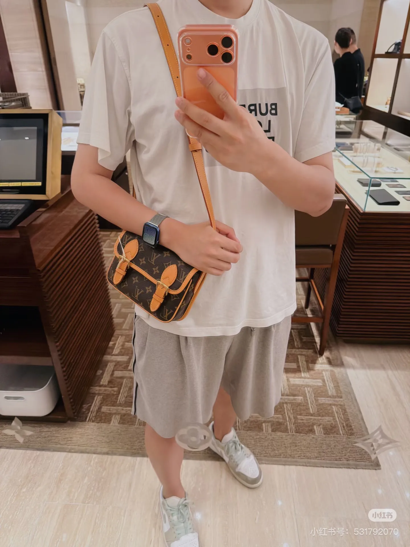 Сумки На Ремне Женские Louis Vuitton 10786385