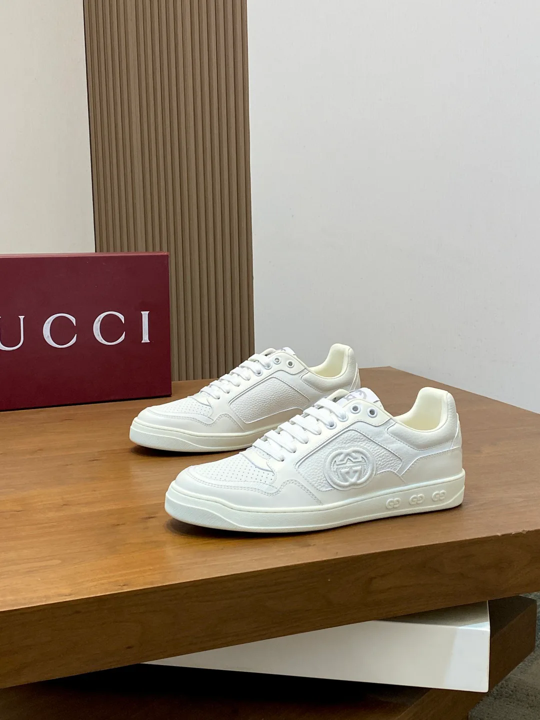 Кроссовки Мужские Gucci 18039632