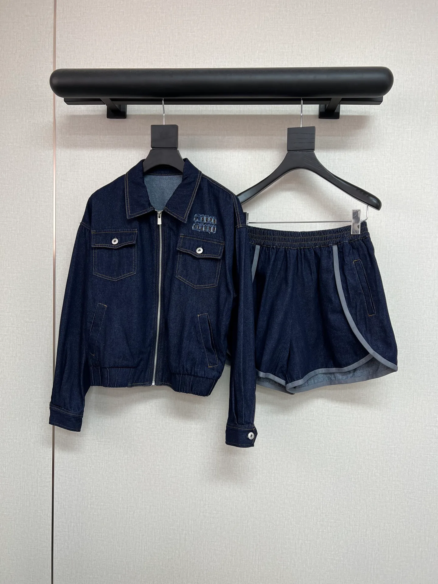 Костюмы Женские Miu Miu 12696349