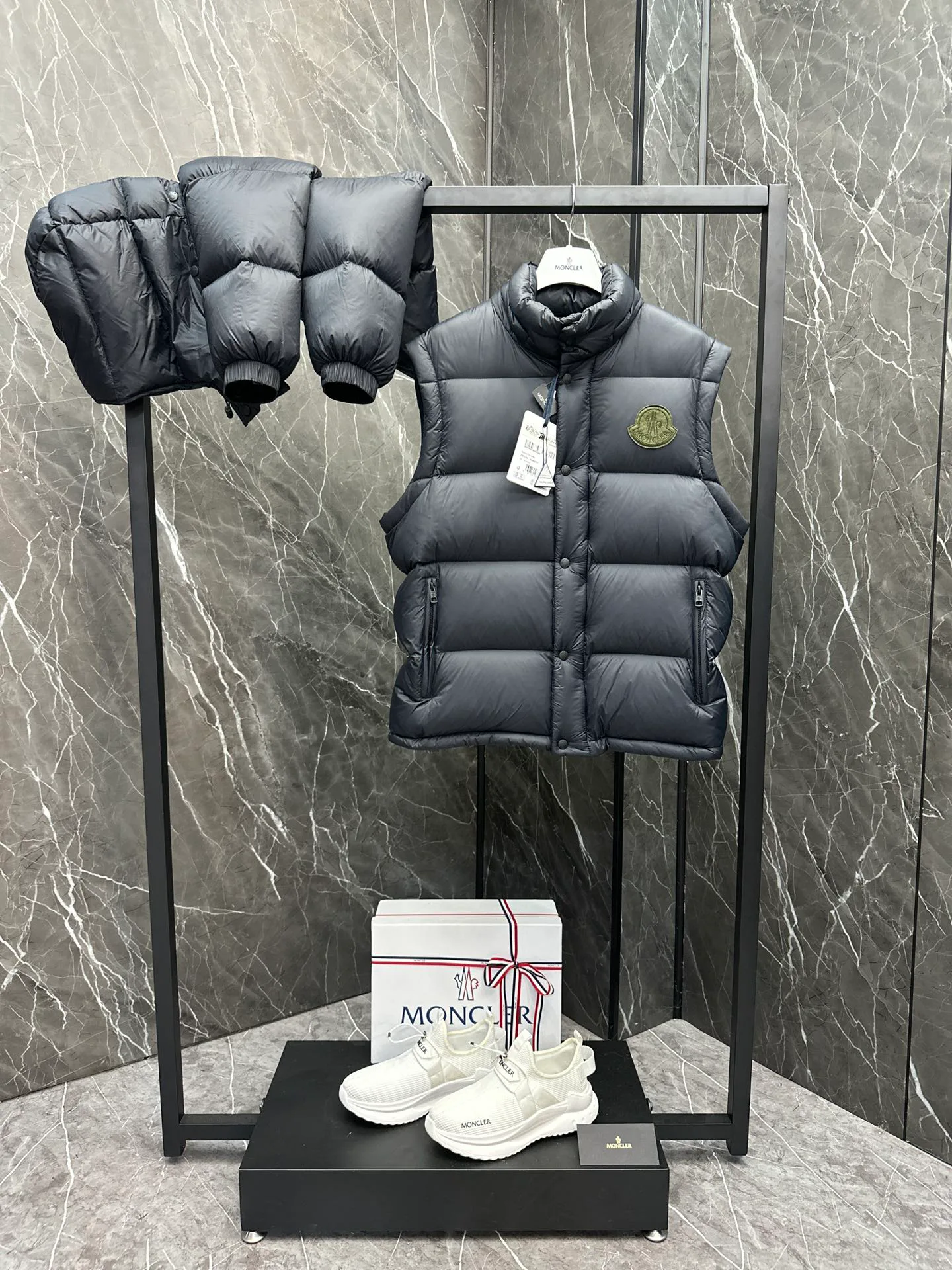 Куртки И Пуховики Женские Moncler 362583