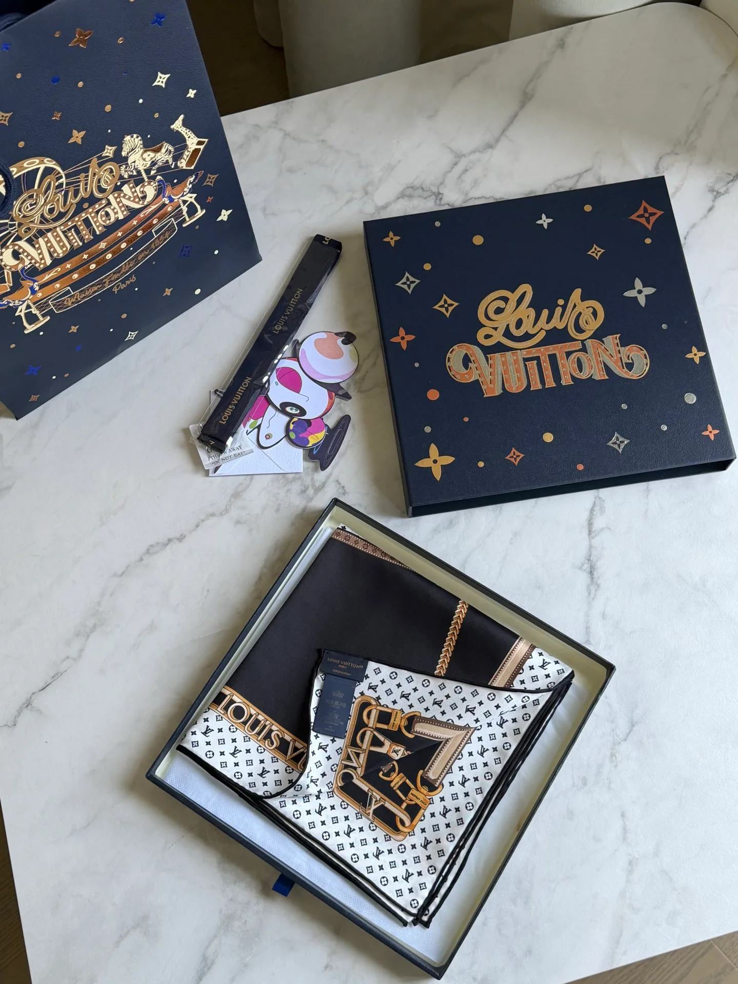 Платки Louis Vuitton 11613510