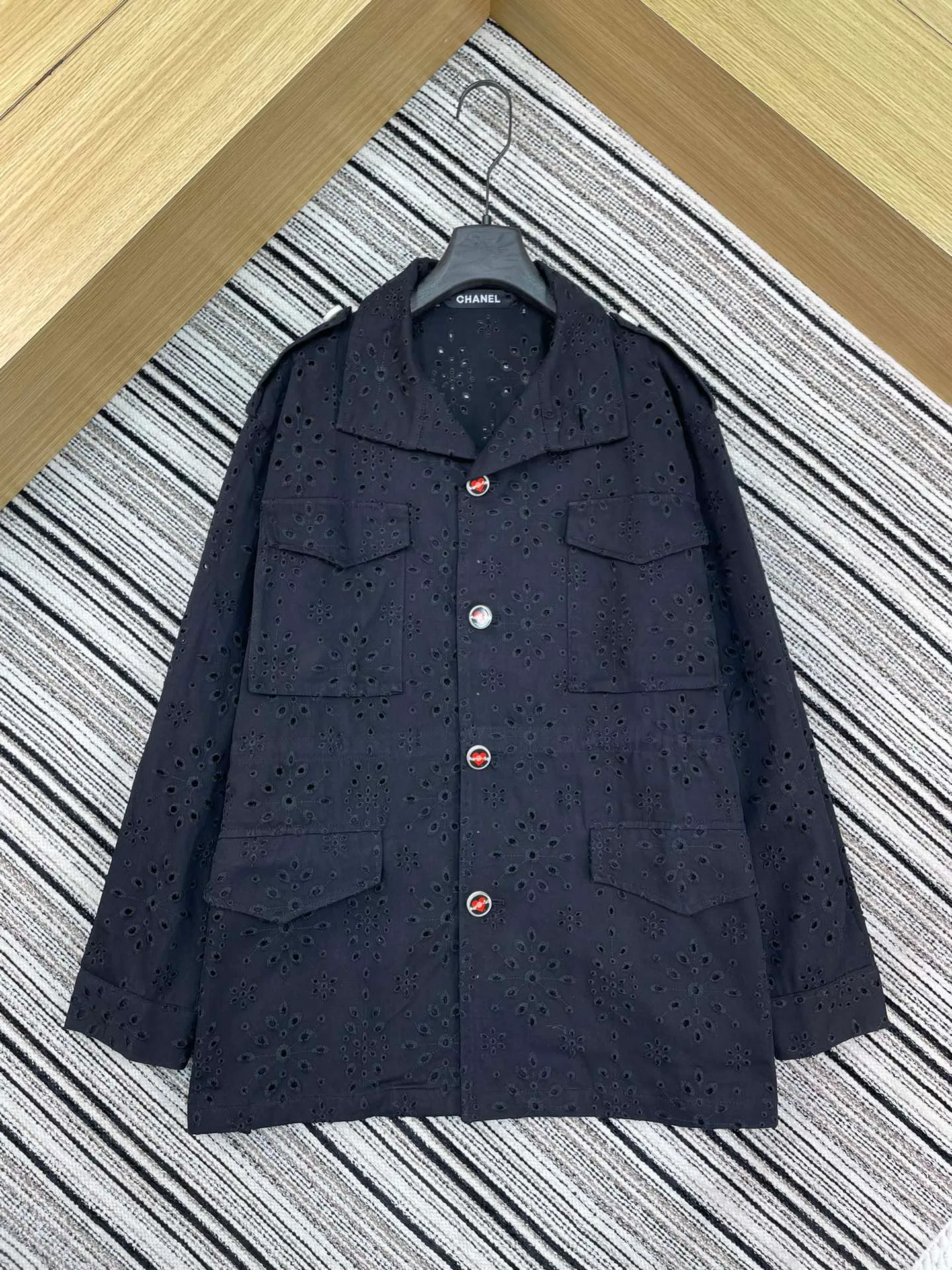 Куртки И Пуховики Женские Chanel 1409466