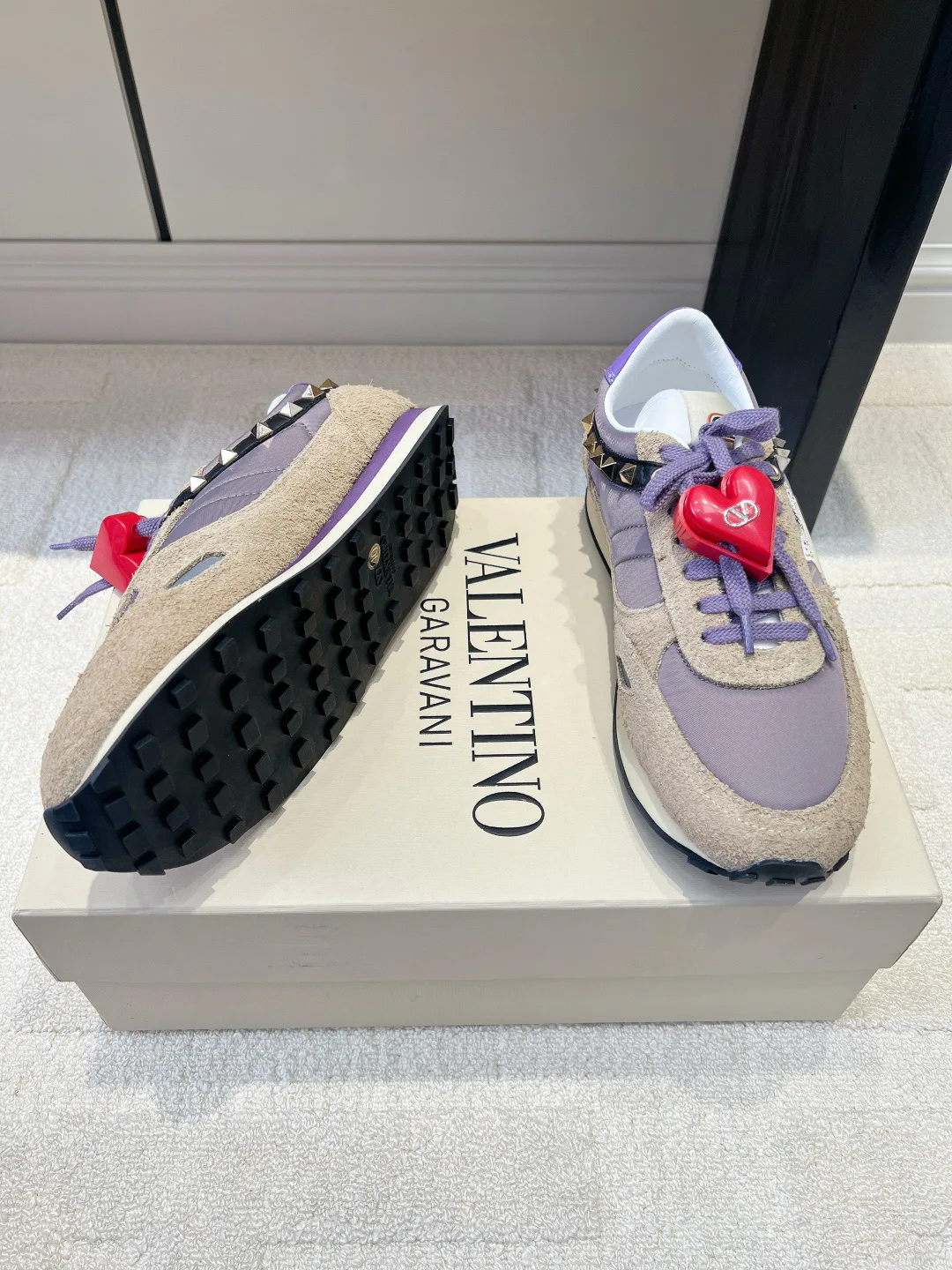 Кроссовки Женские Valentino 18436564