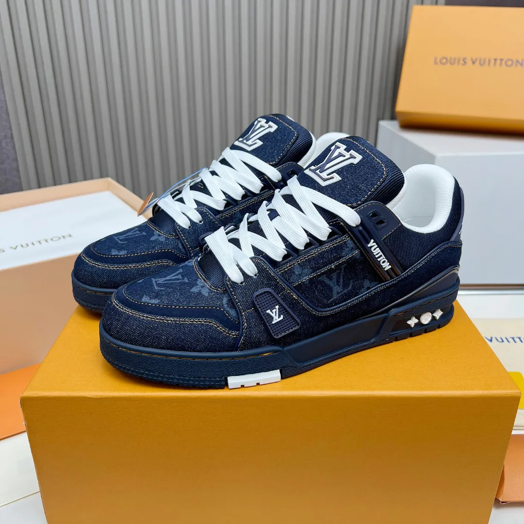 Кроссовки Женские Louis Vuitton 11707397