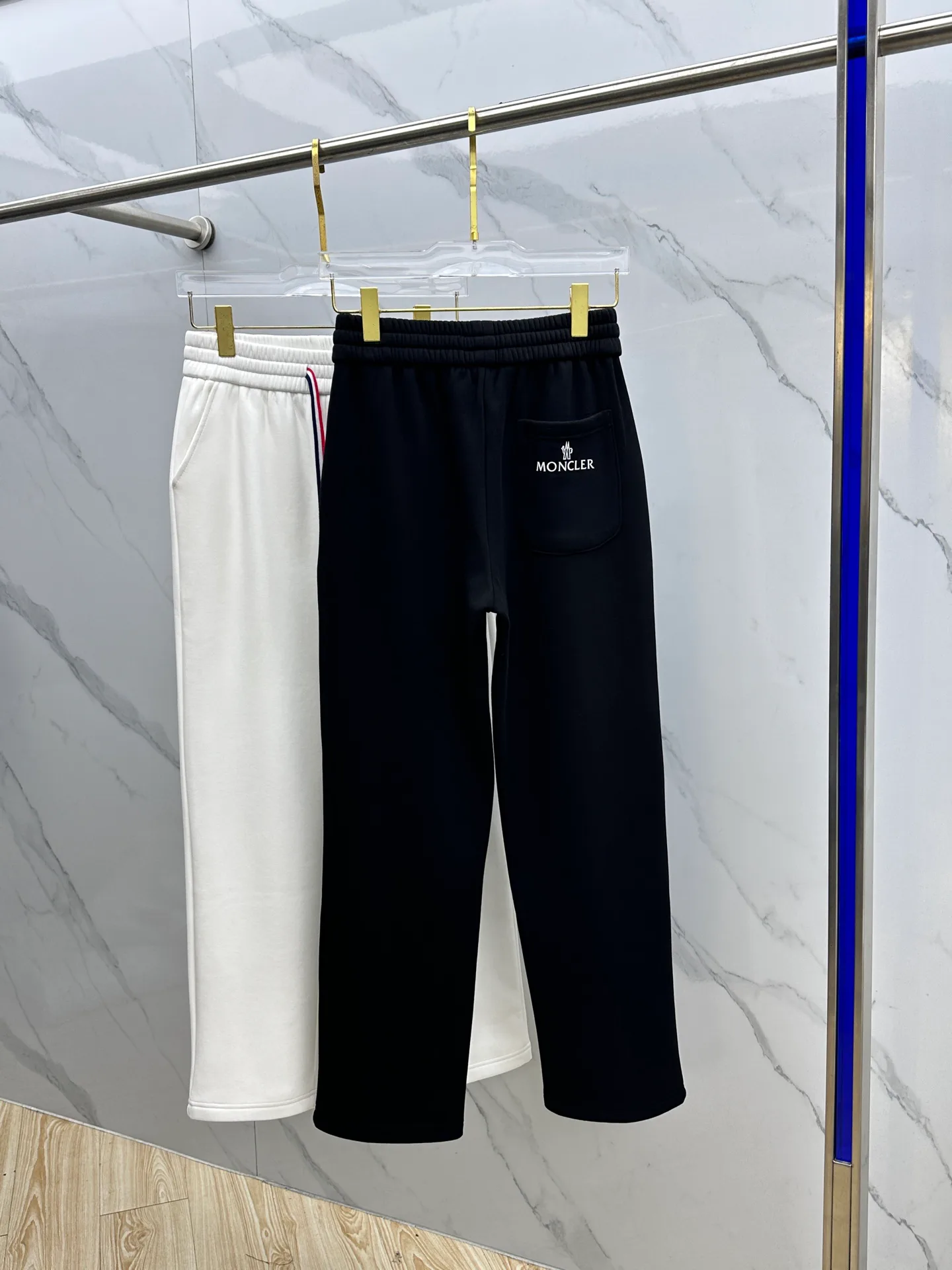 Брюки Мужские Moncler 18246681