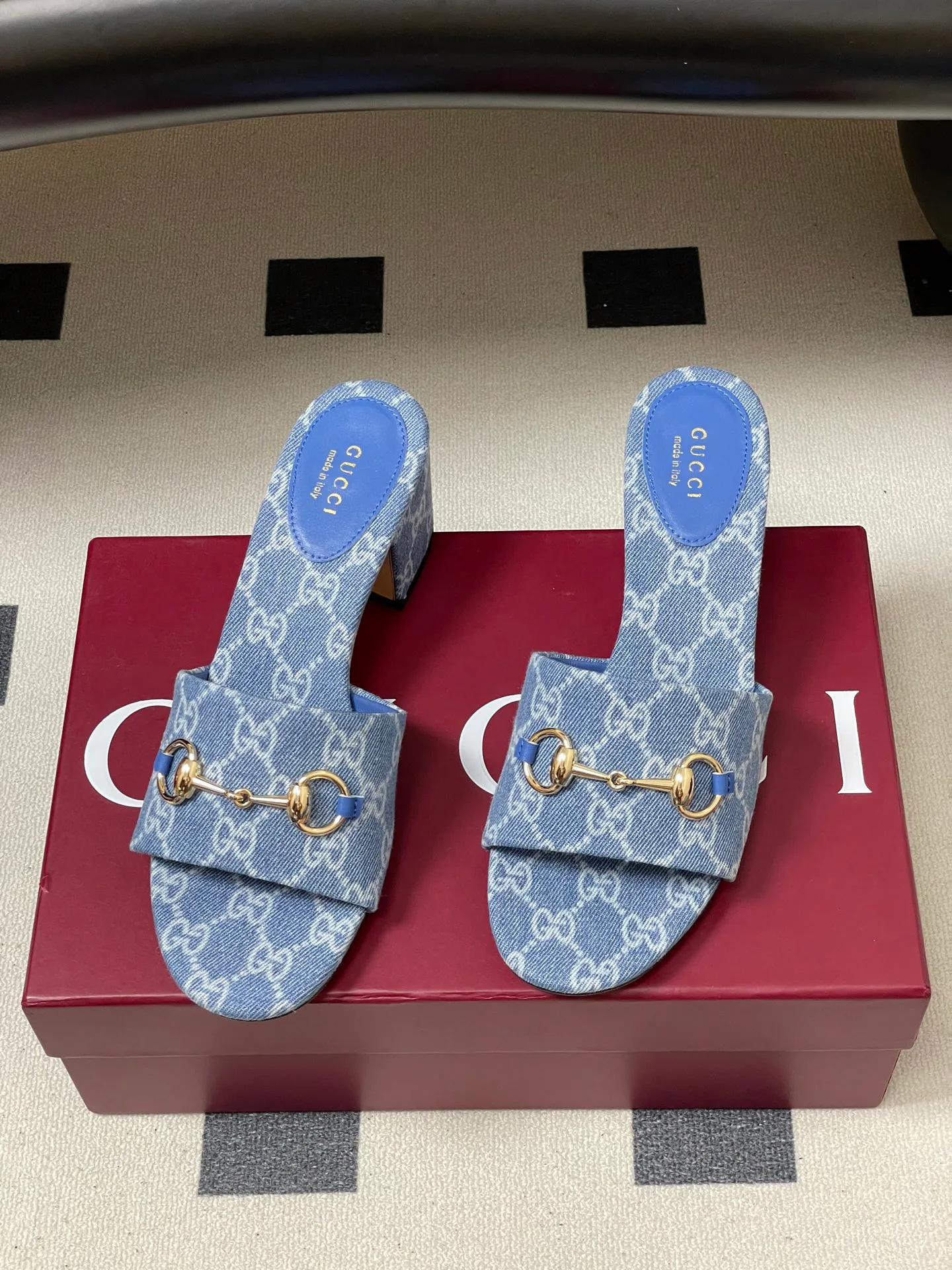 Сандалии Женские Gucci 11886527