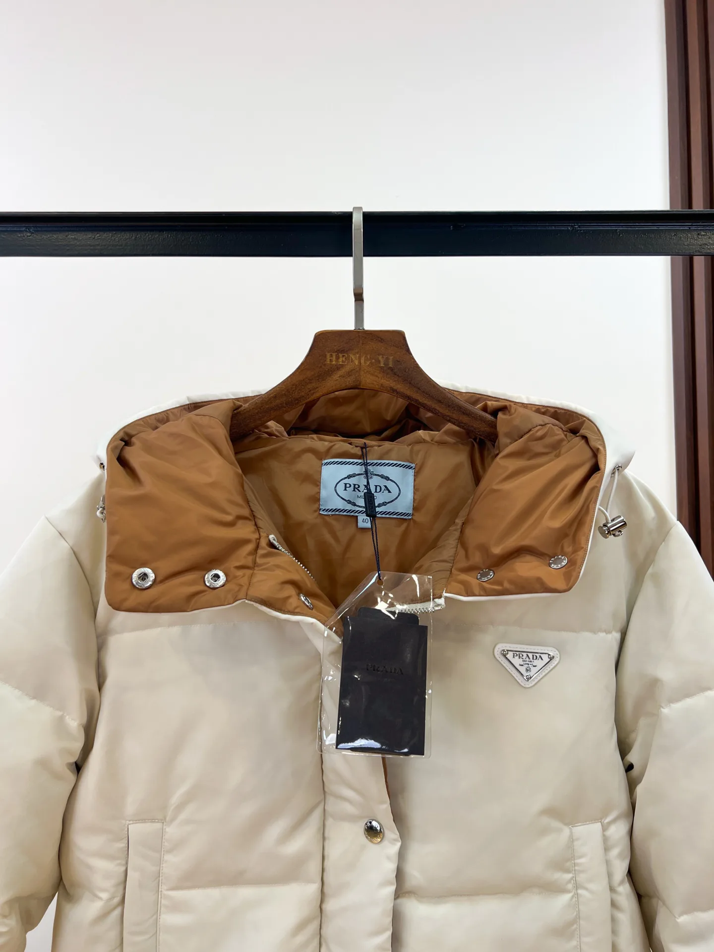 Куртки И Пуховики Женские Prada 18820621