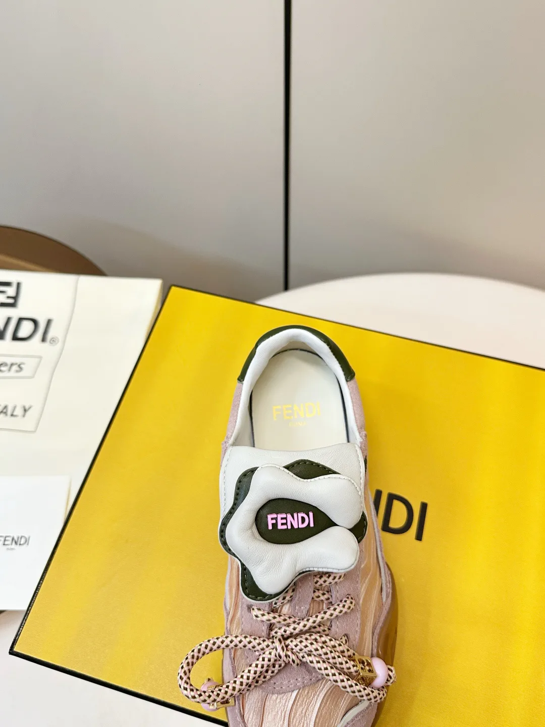 Кроссовки Женские Fendi 12835316