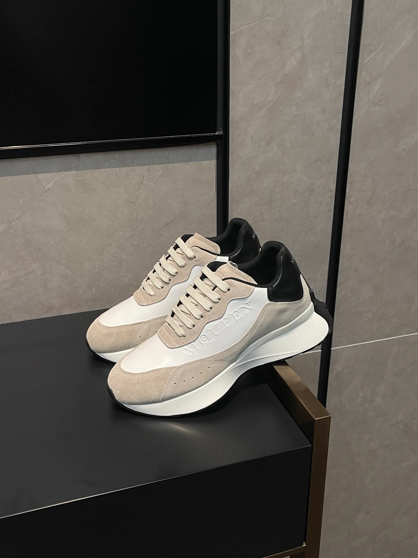 Кроссовки Женские Alexander Mcqueen 18363864