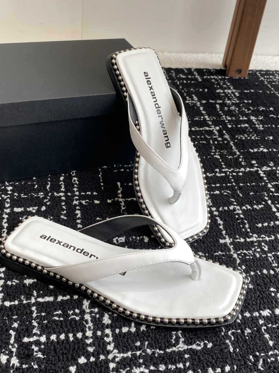 Шлепанцы Женские Alexander Wang 11172