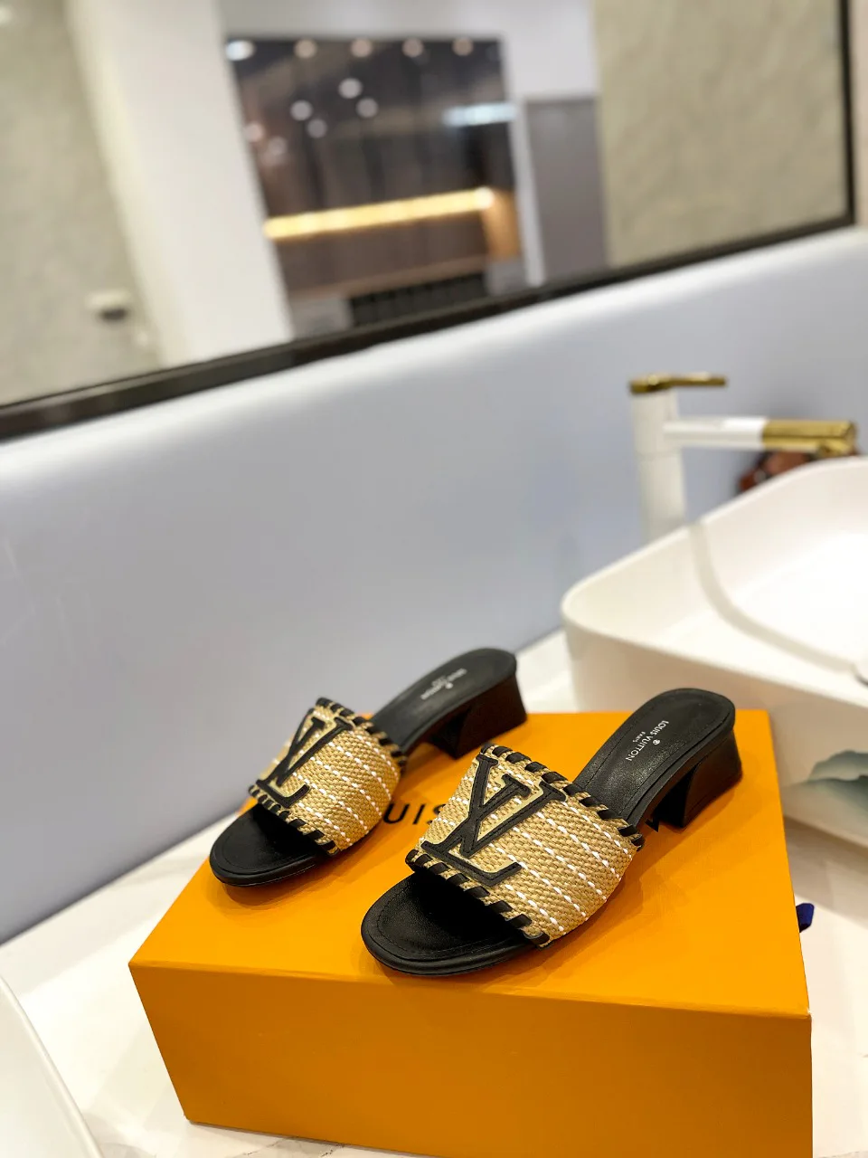 Босоножки Женские Louis Vuitton 9623605