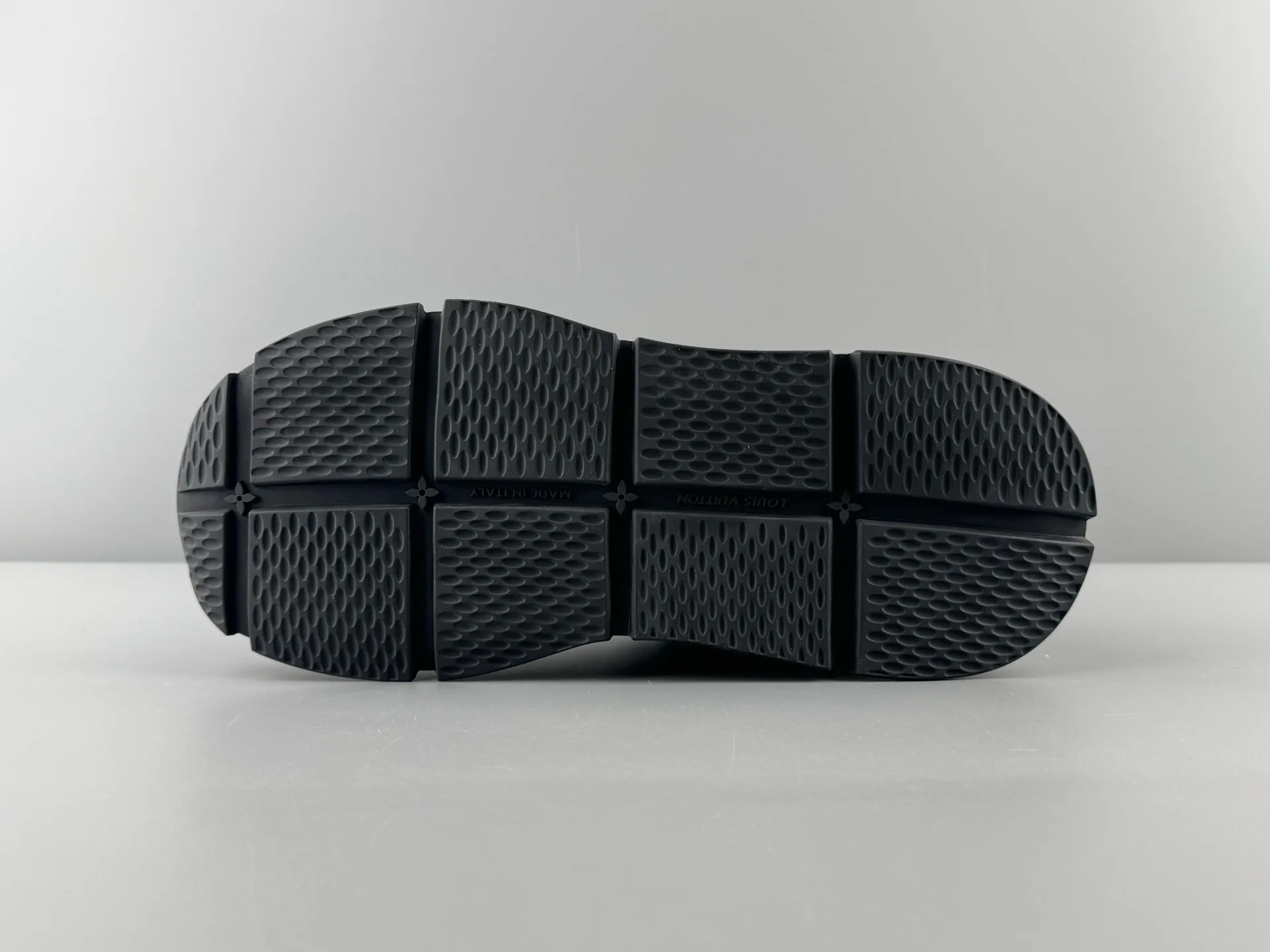 Кроссовки Мужские Louis Vuitton 1851263