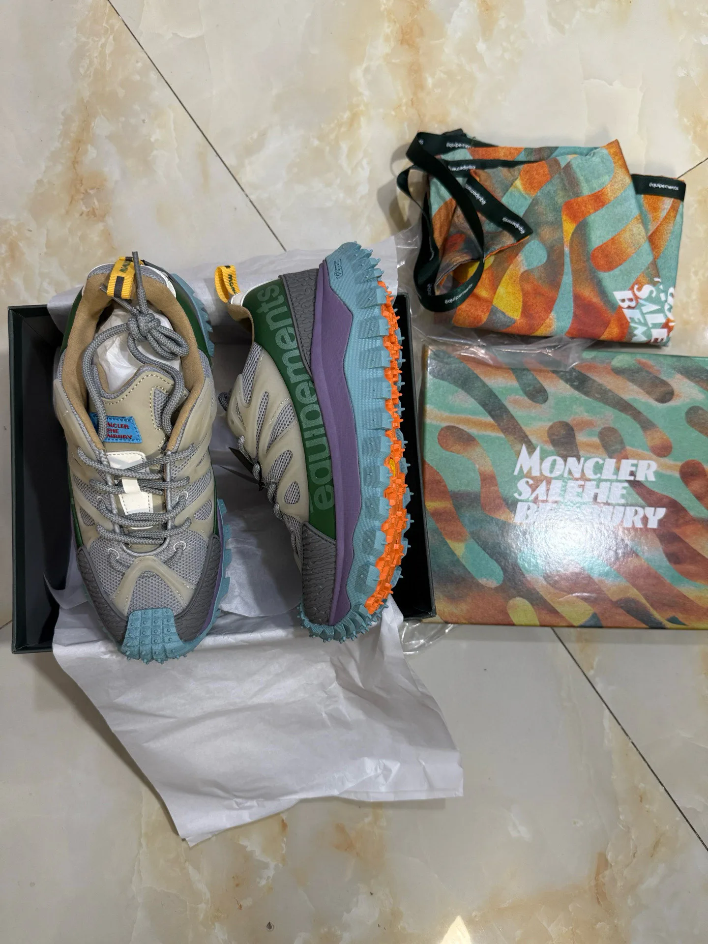 Кроссовки Женские Moncler 10404663