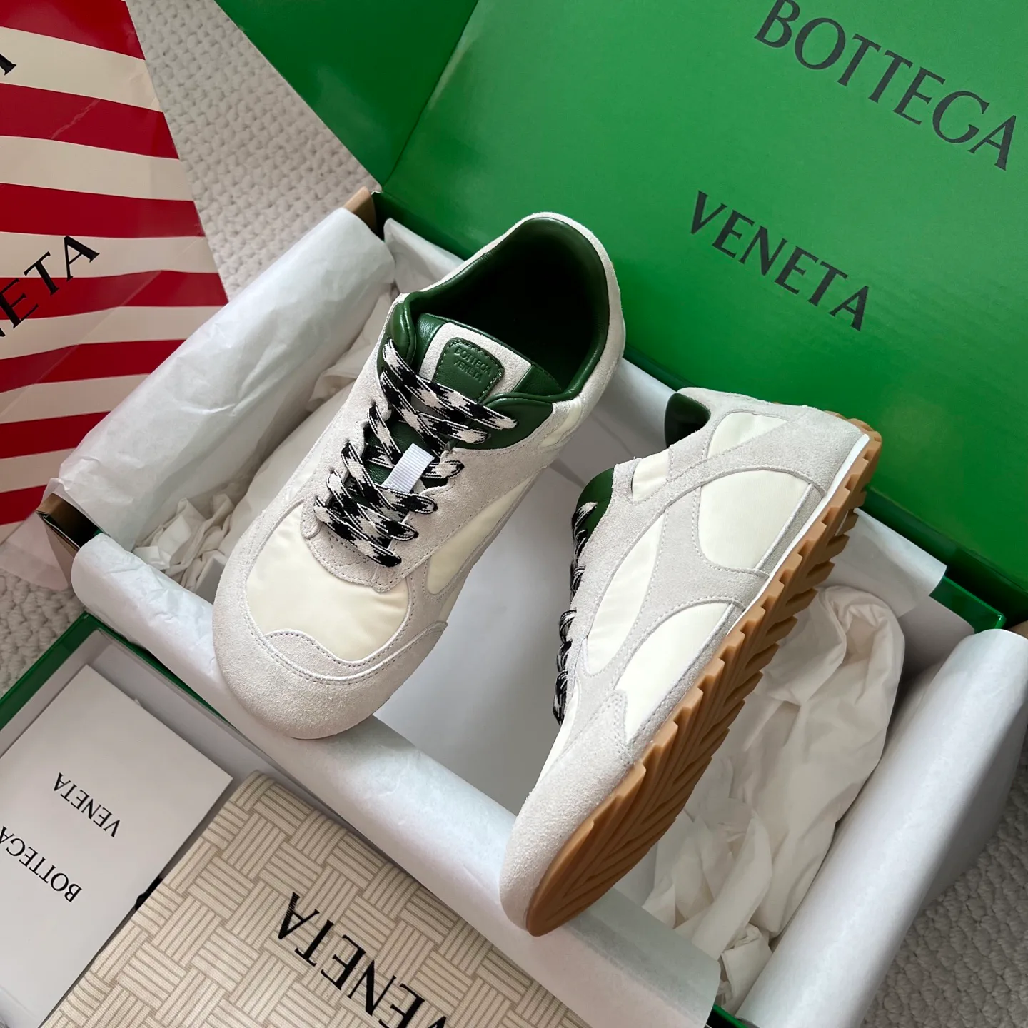 Кроссовки Женские Bottega Veneta 11565915